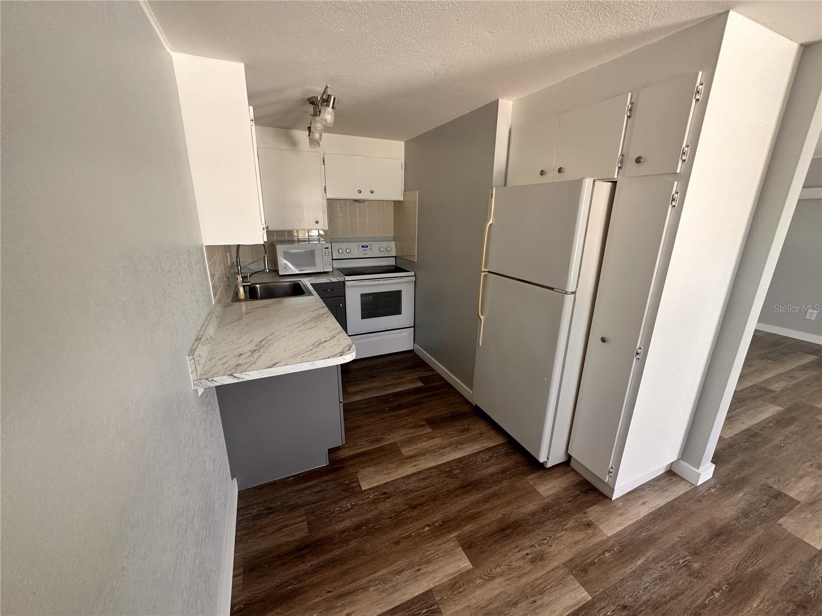 ENGLEWOOD OF - Residential Lease