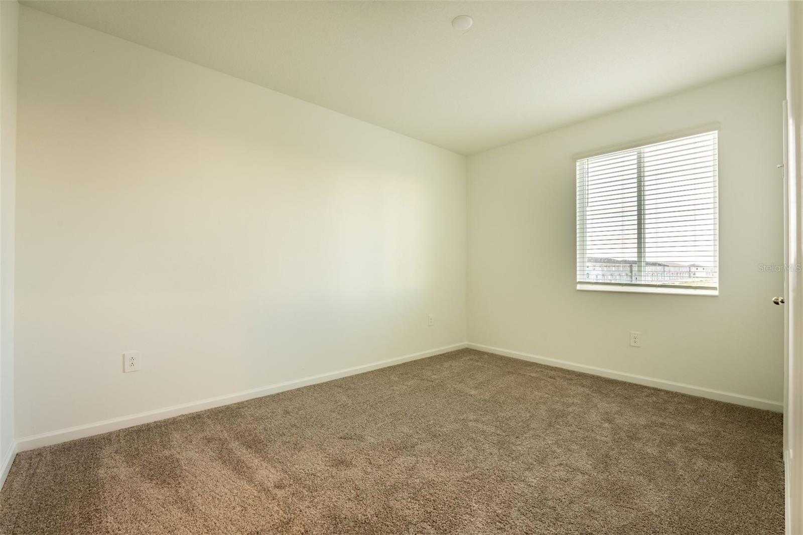 CHAMPIONS POINTE 25 TH - Residential