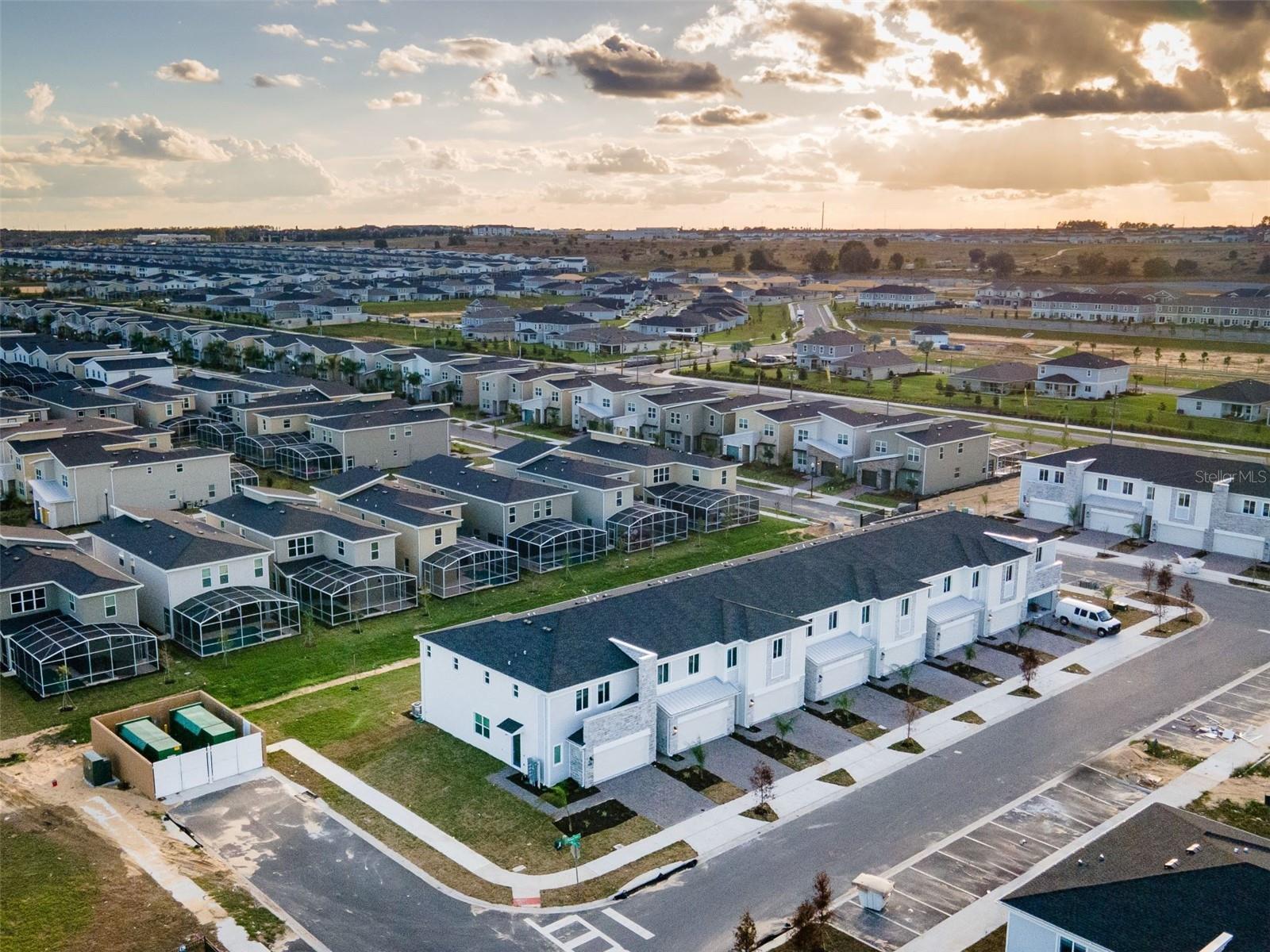 CHAMPIONS POINTE 25 TH - Residential