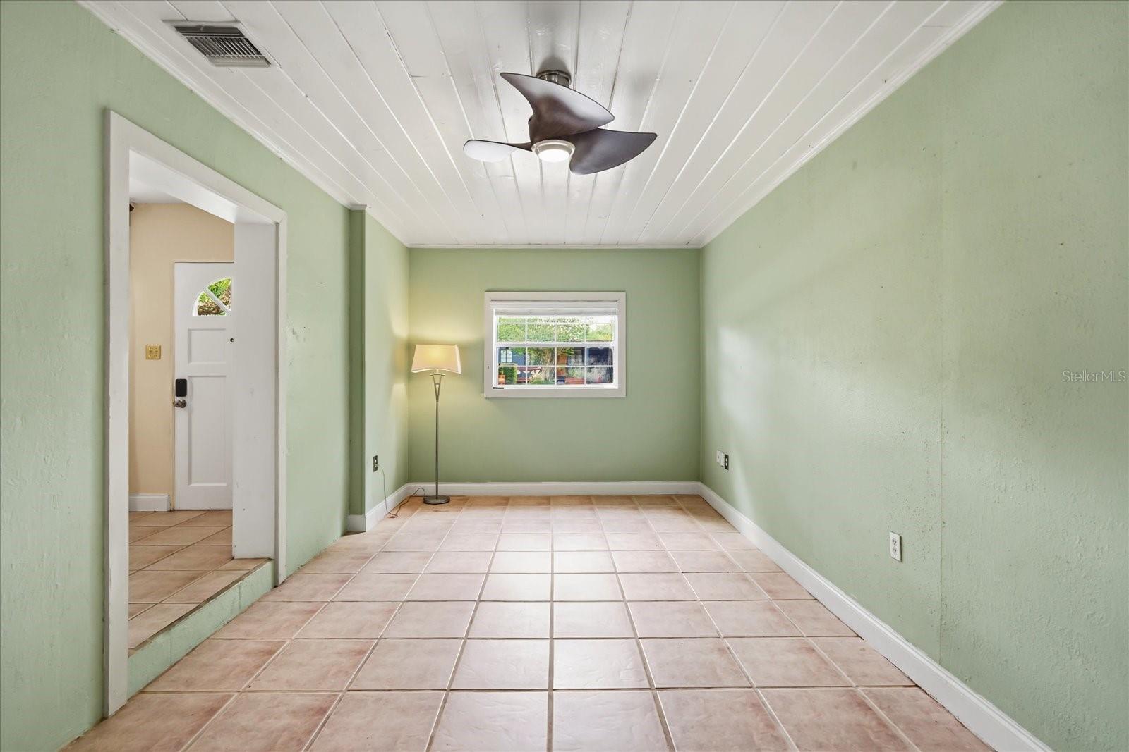 COLONIAL ACRES - Residential