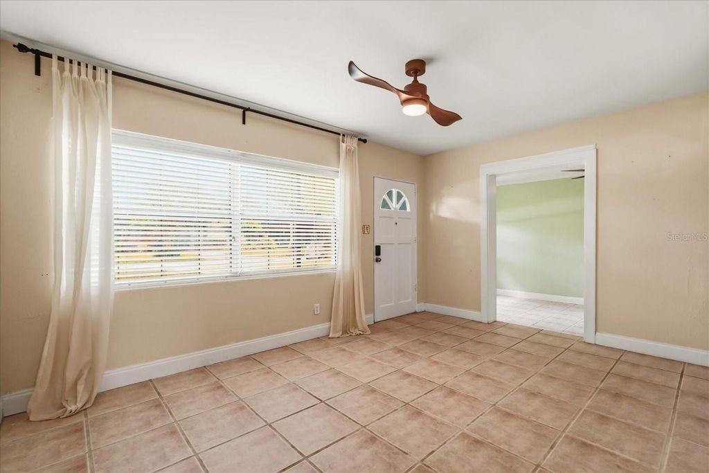 Photo of 2515 Laura Place, Orlando, FL 32803 (MLS # O6403326)