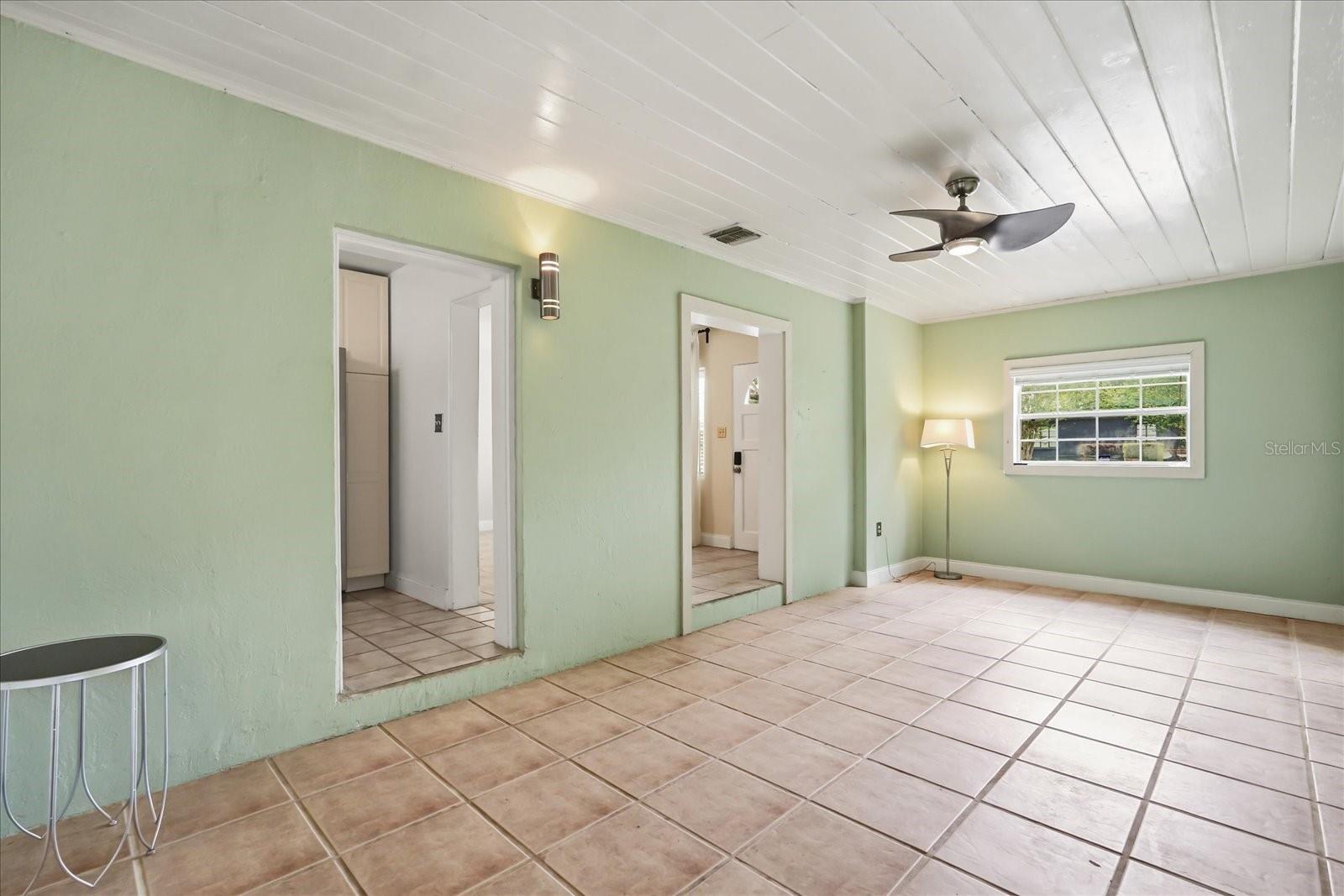 COLONIAL ACRES - Residential