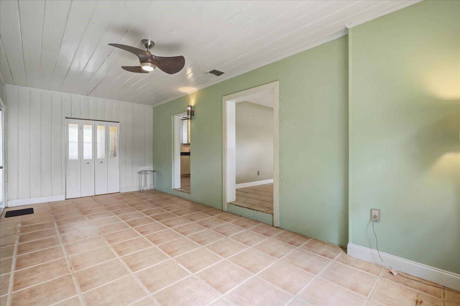 COLONIAL ACRES - Residential