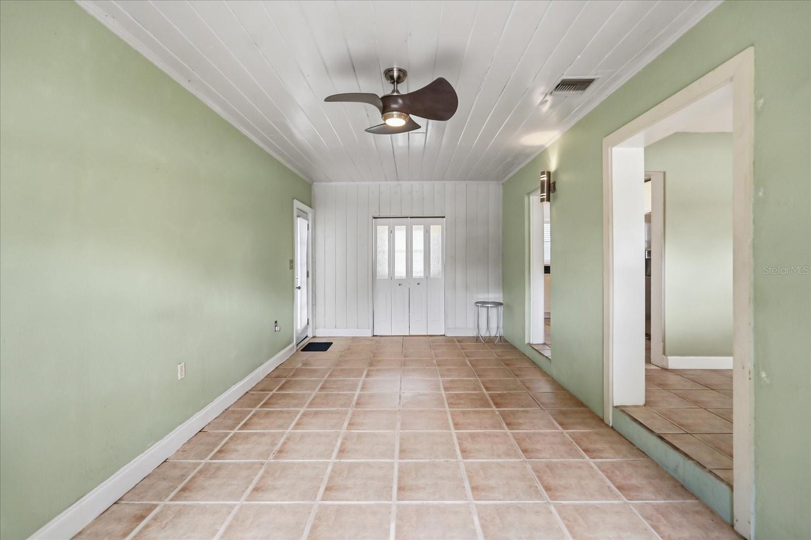 COLONIAL ACRES - Residential