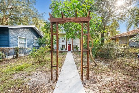 A home in TAMPA