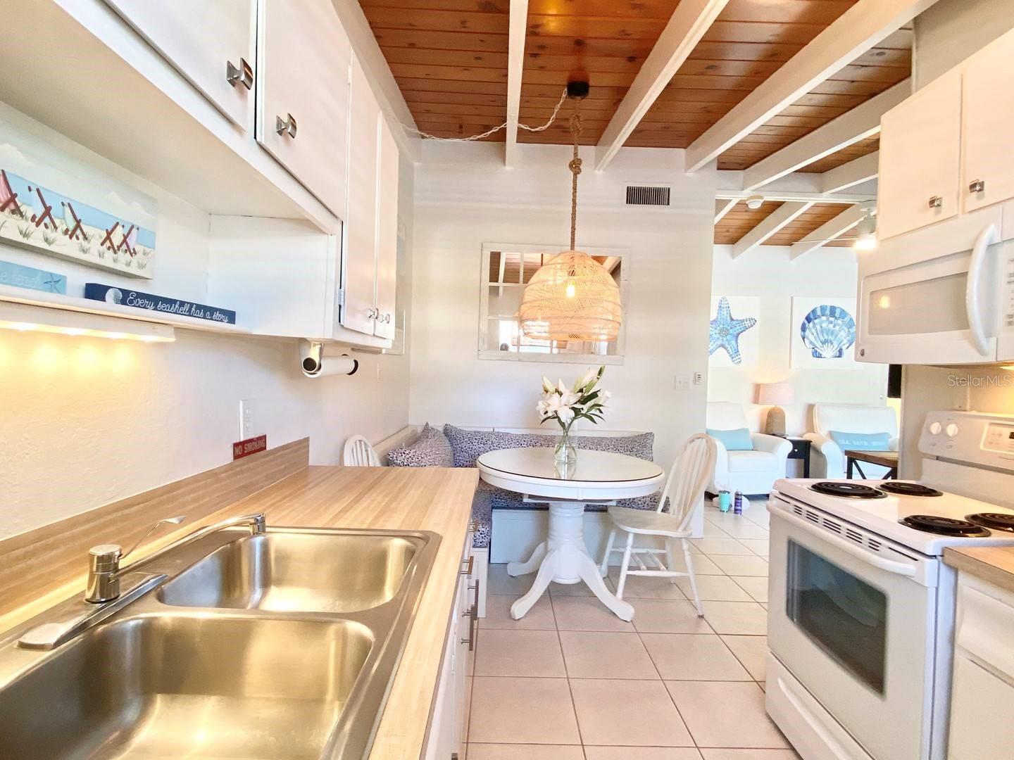 CASA MAR - Residential Lease