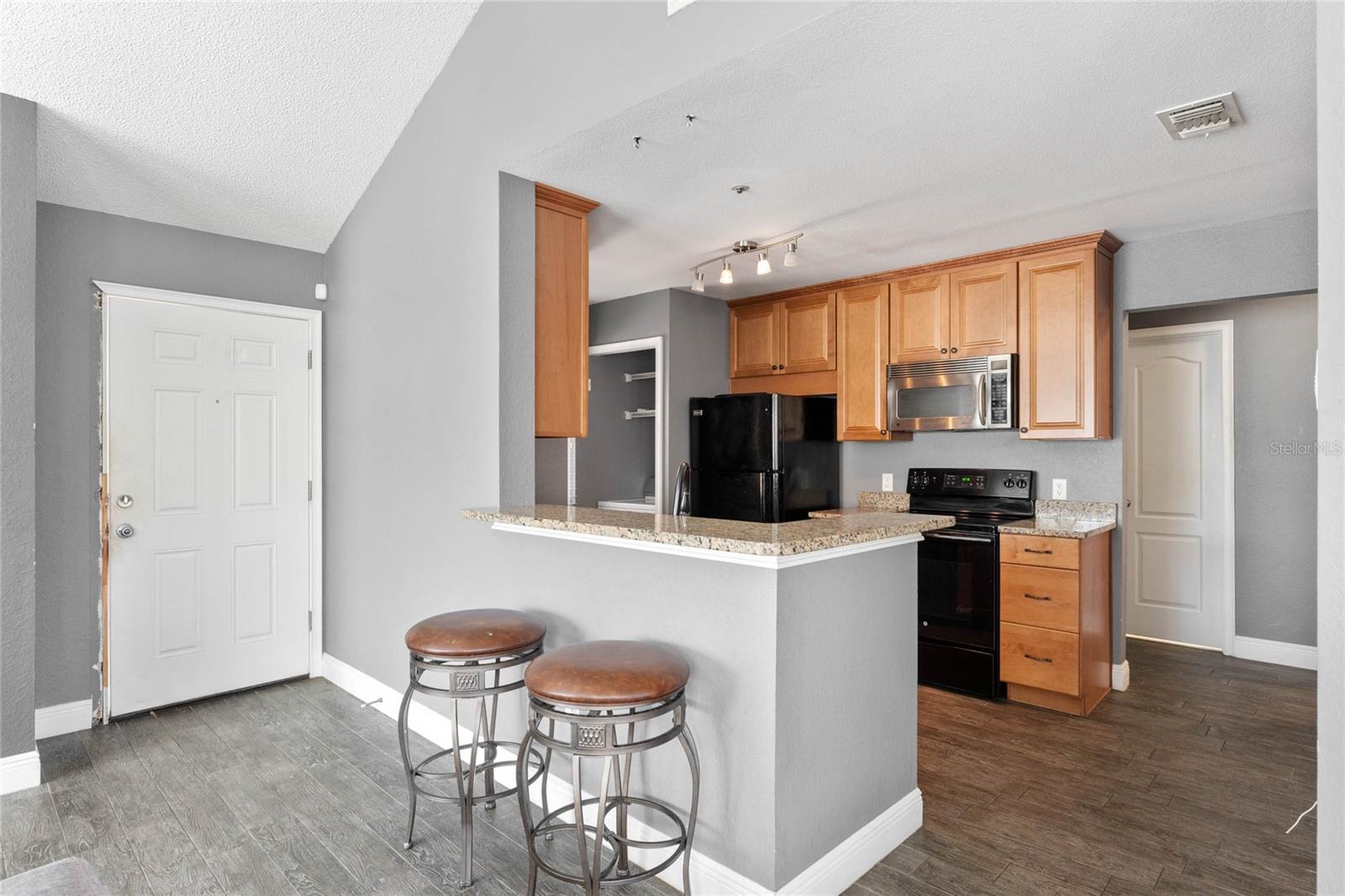 HIDDEN SPGS CONDO - Residential Lease