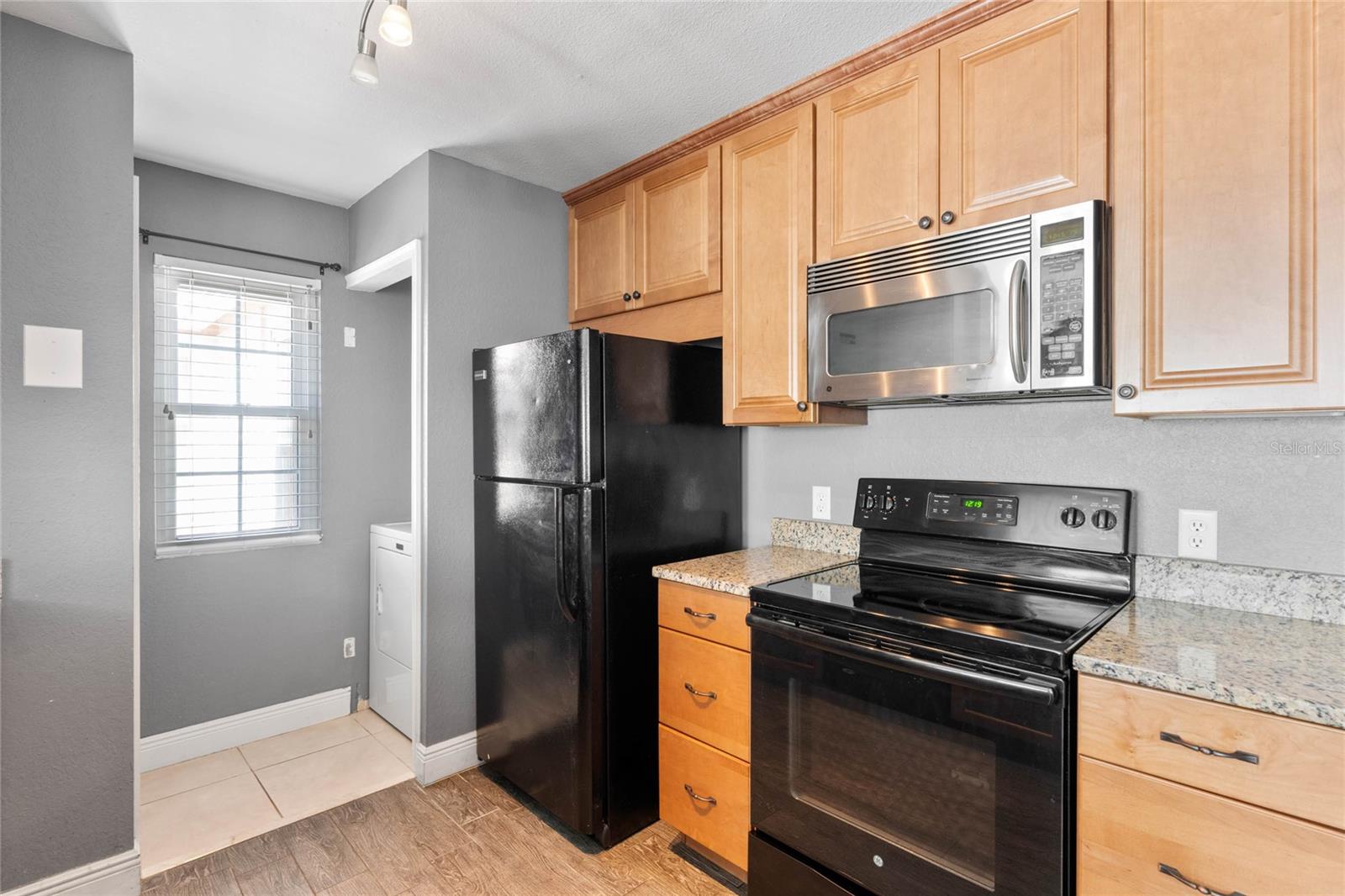 HIDDEN SPGS CONDO - Residential Lease