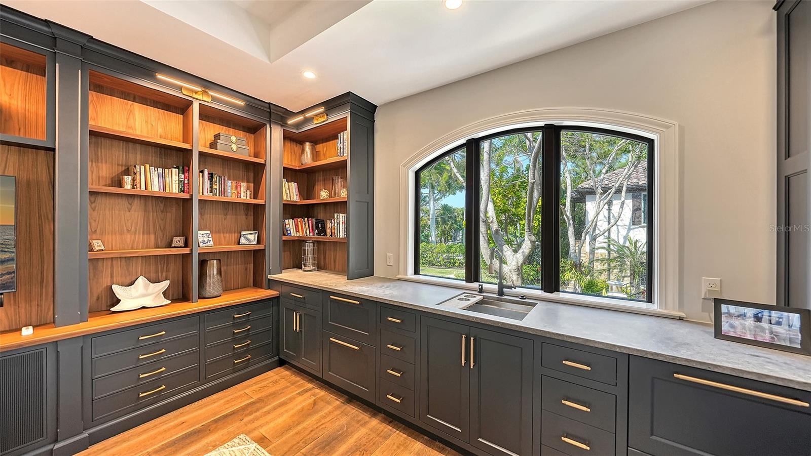 COCOANUT BAYOU - Residential