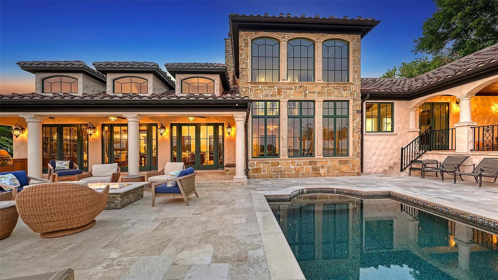 COCOANUT BAYOU - Residential