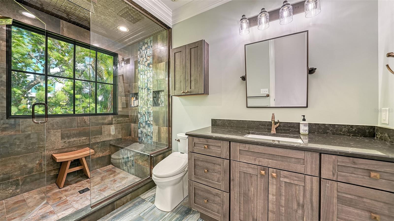 COCOANUT BAYOU - Residential