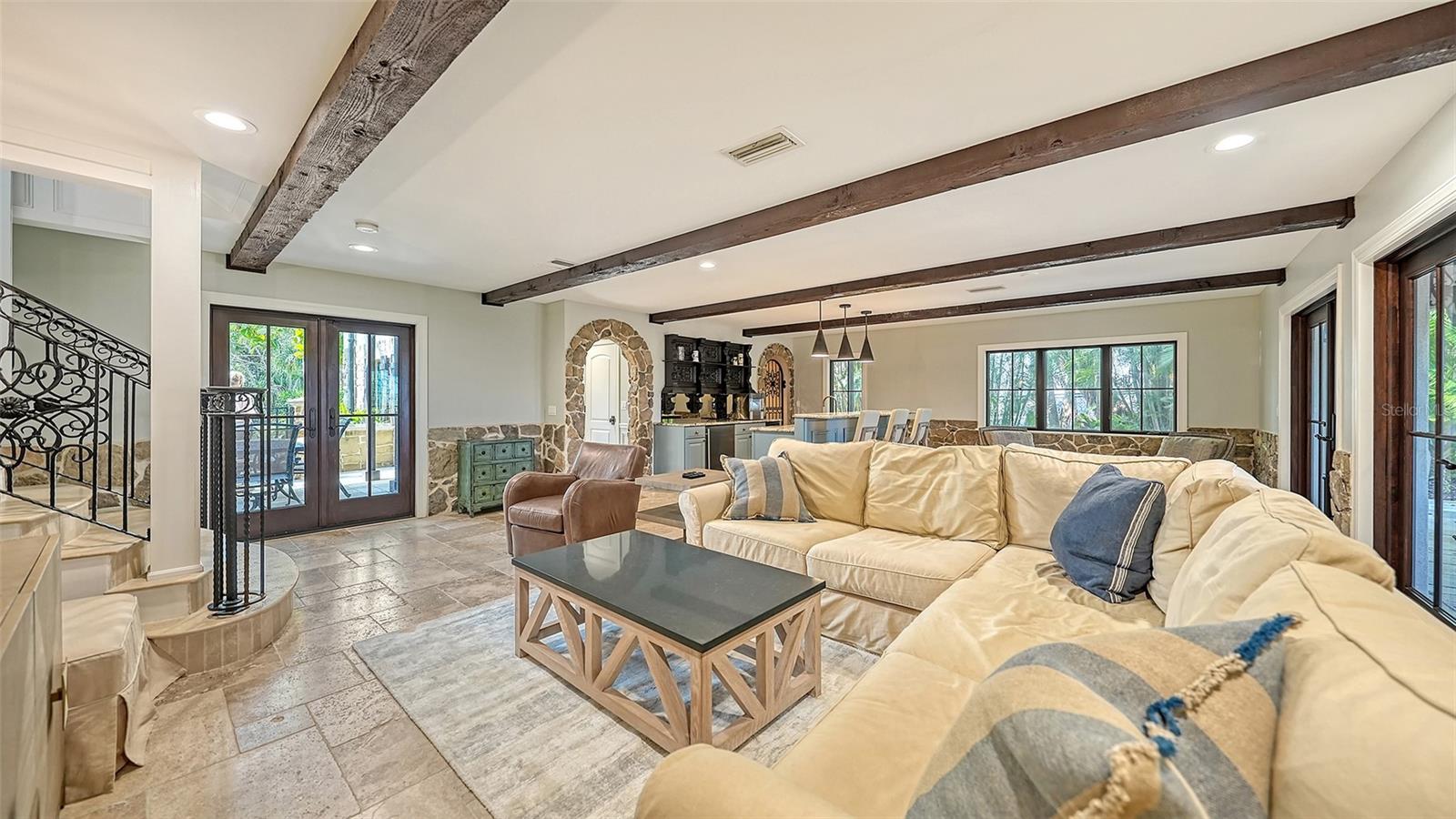 COCOANUT BAYOU - Residential