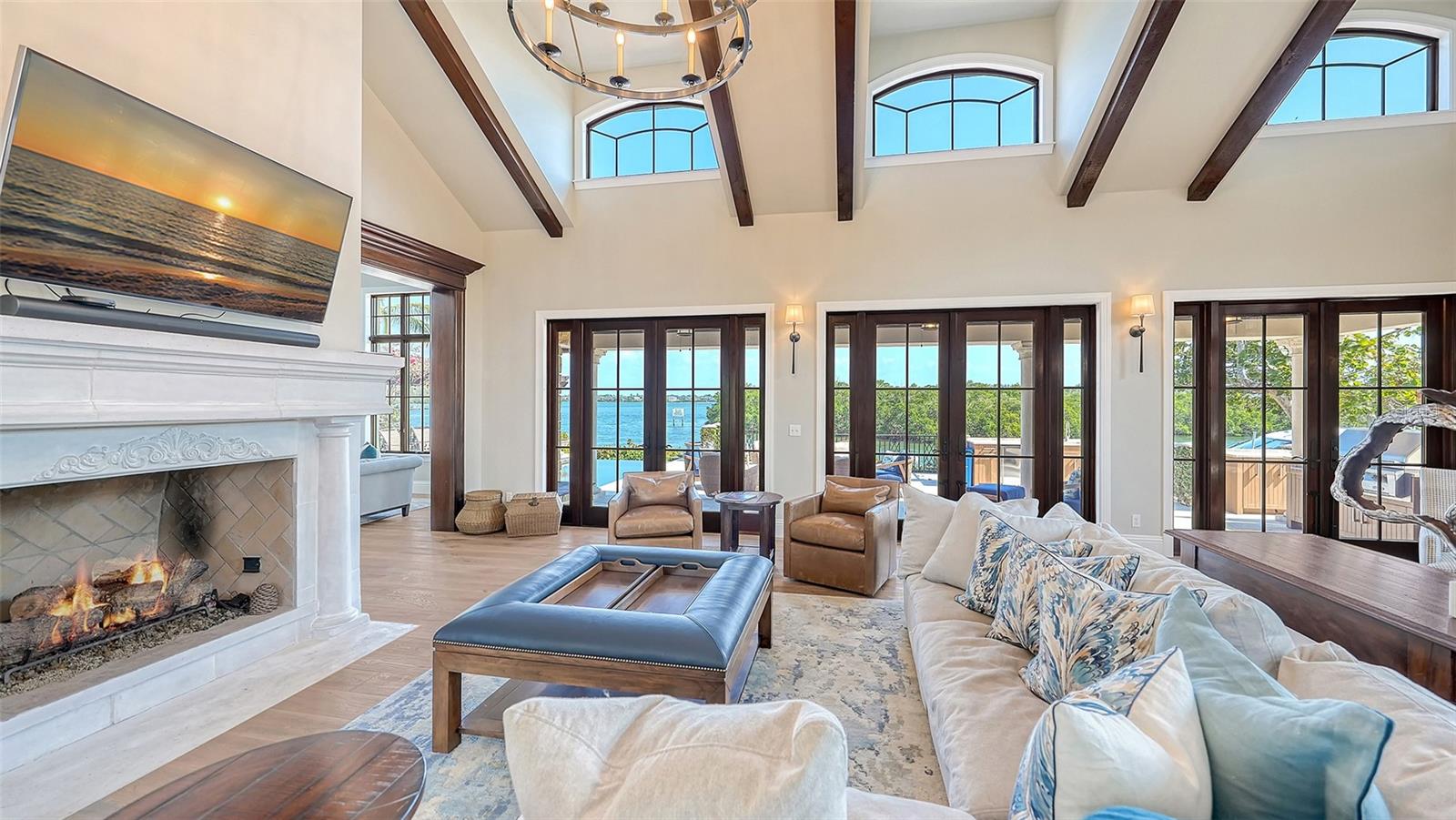 COCOANUT BAYOU - Residential