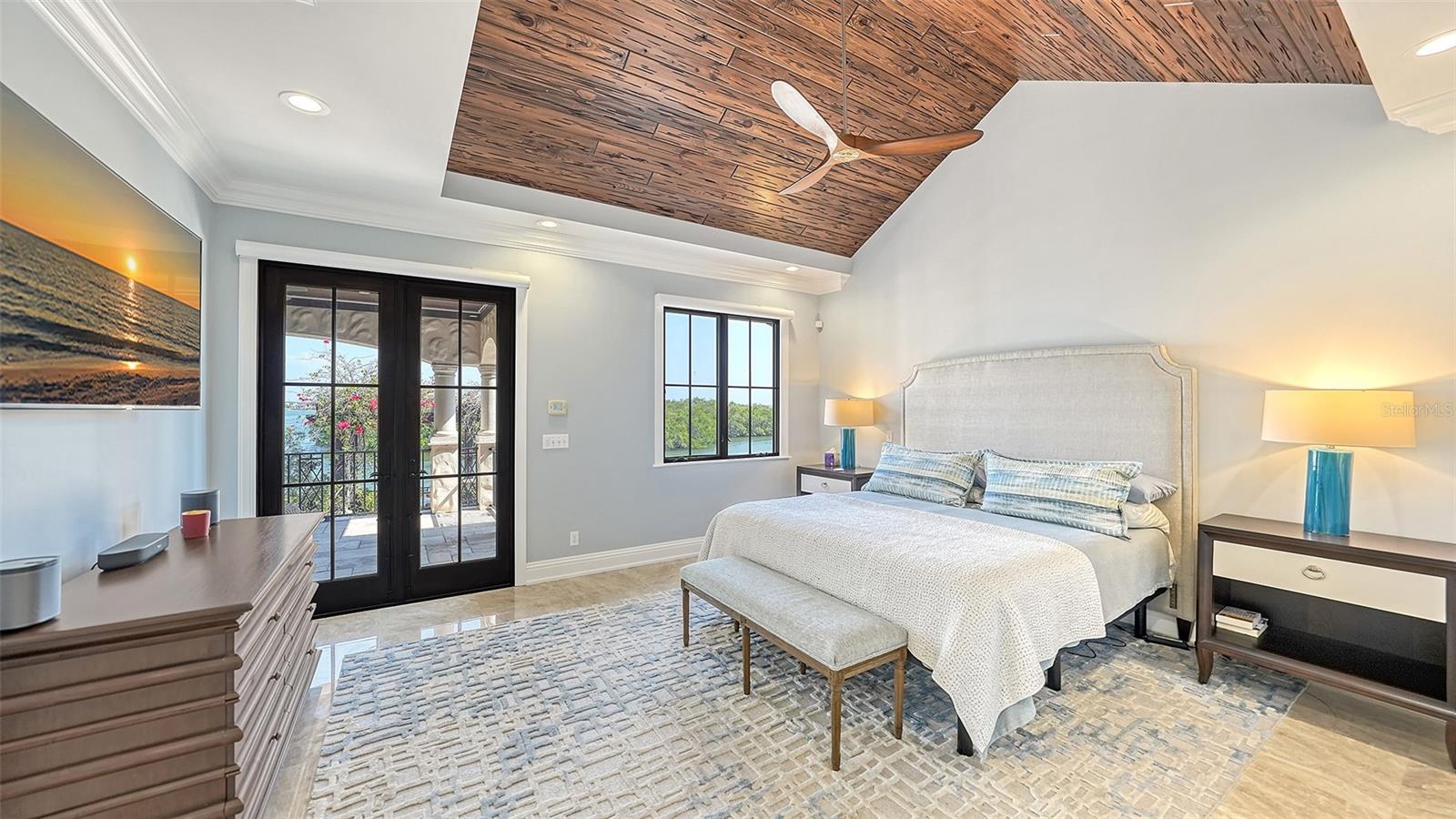 COCOANUT BAYOU - Residential