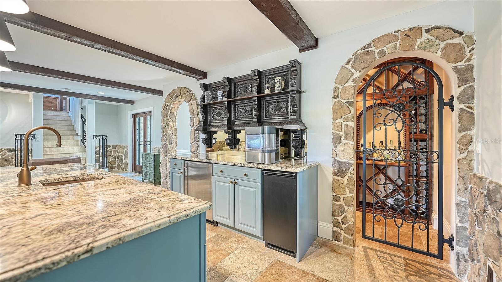 COCOANUT BAYOU - Residential