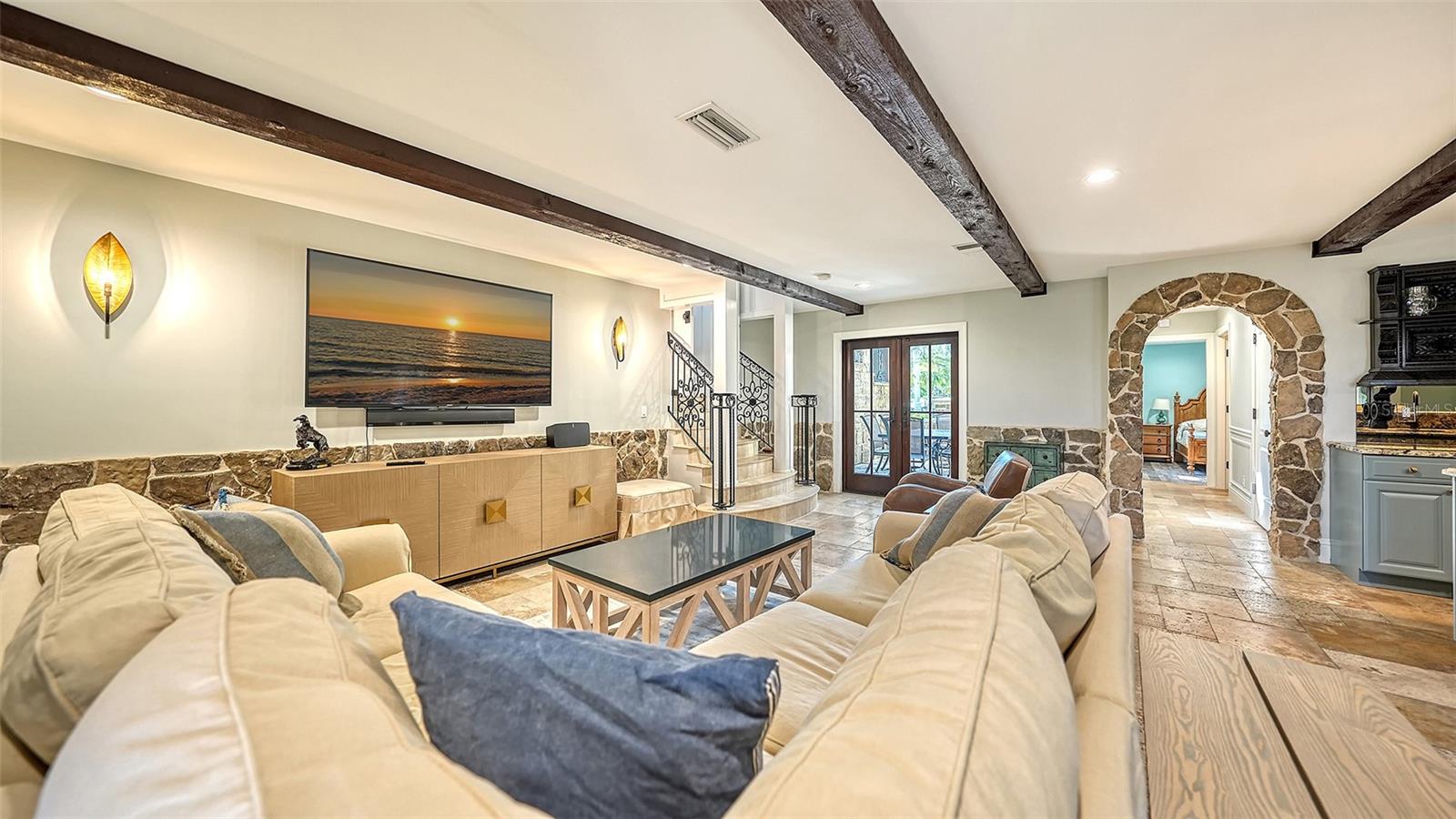 COCOANUT BAYOU - Residential