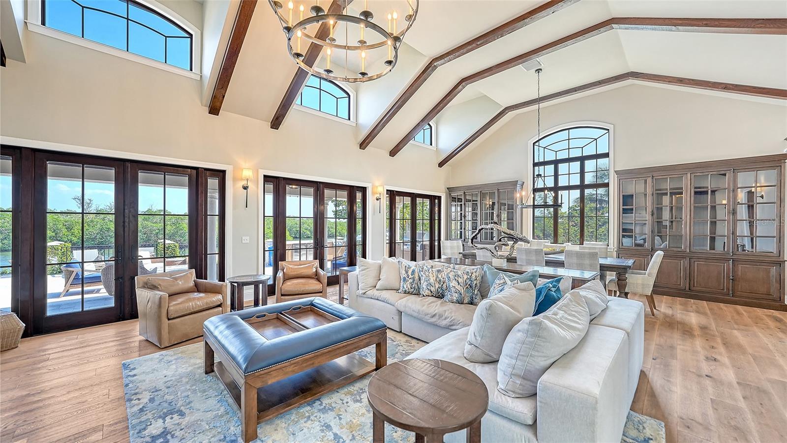 COCOANUT BAYOU - Residential