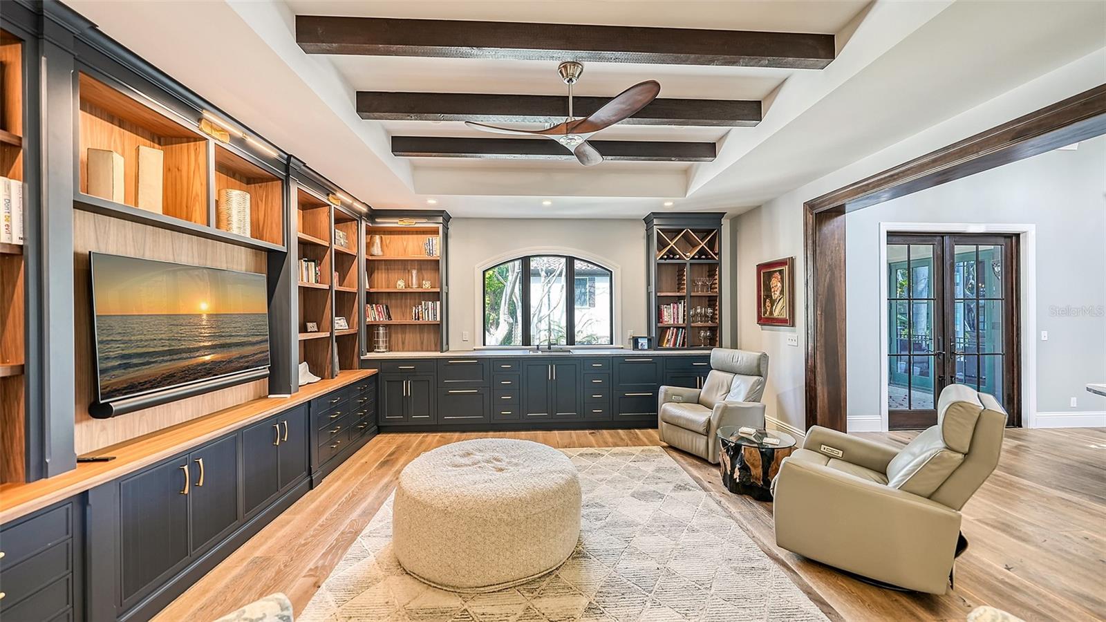 COCOANUT BAYOU - Residential