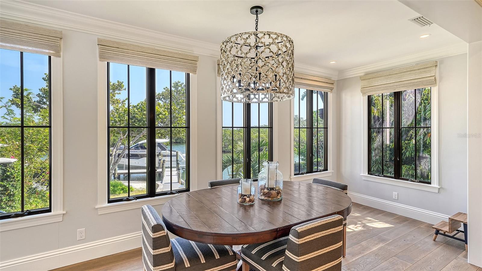 COCOANUT BAYOU - Residential