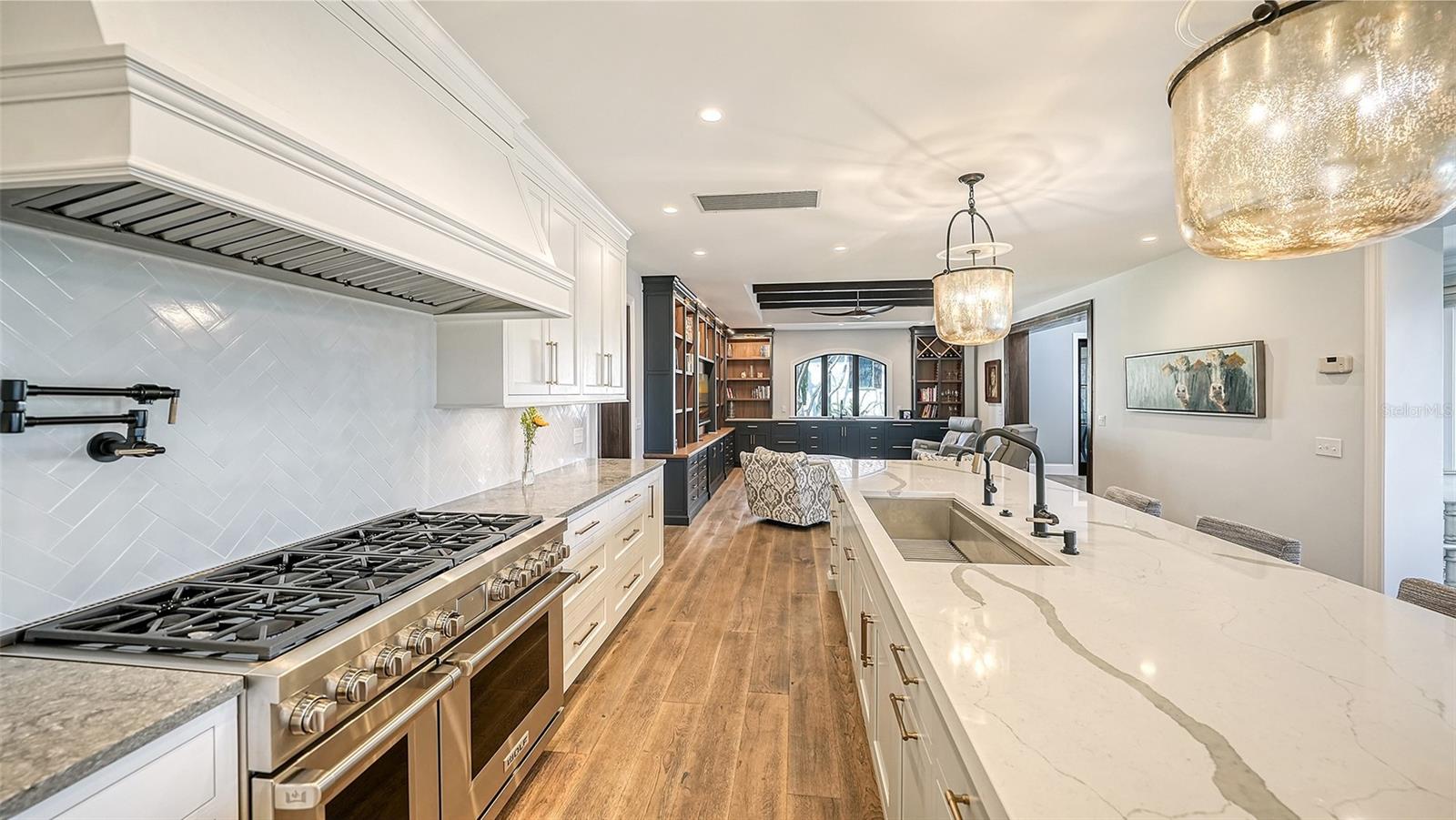 COCOANUT BAYOU - Residential