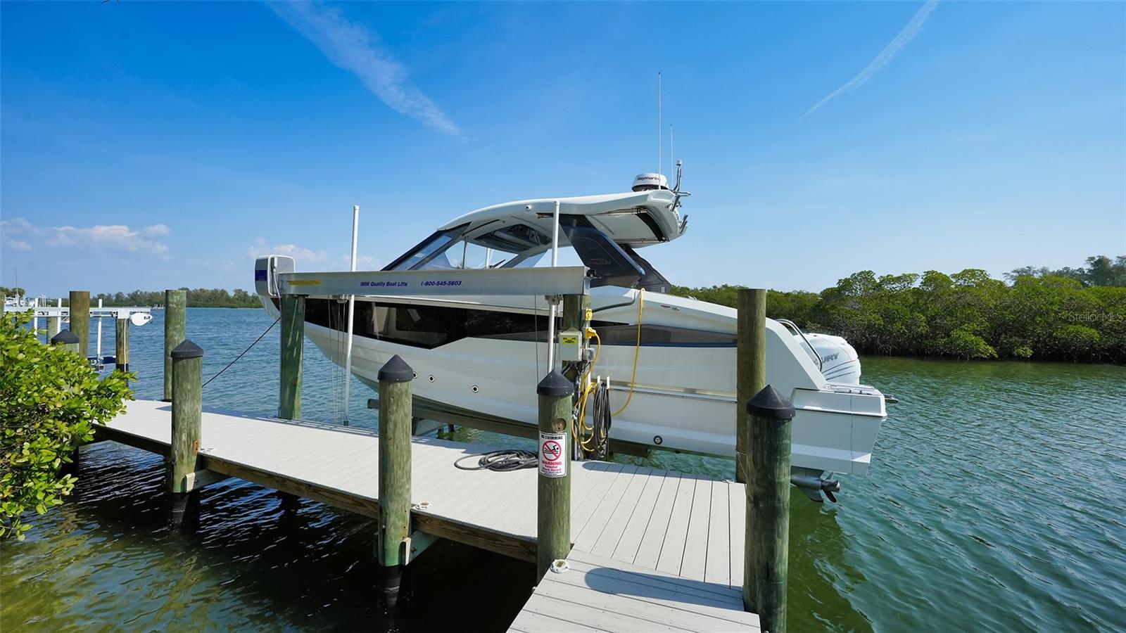 COCOANUT BAYOU - Residential