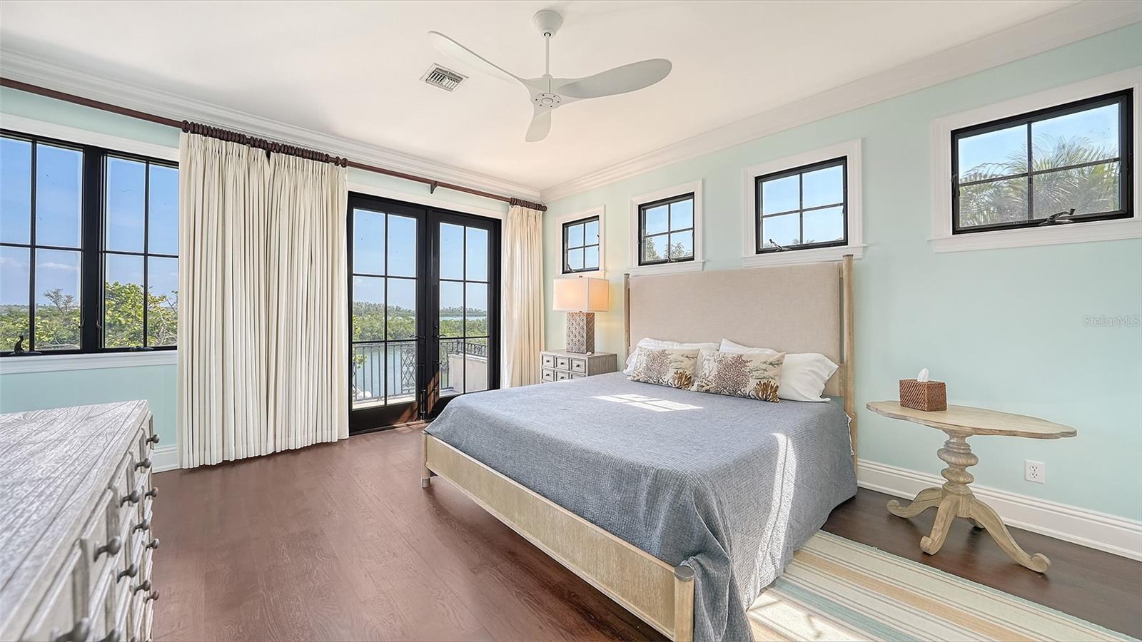 COCOANUT BAYOU - Residential