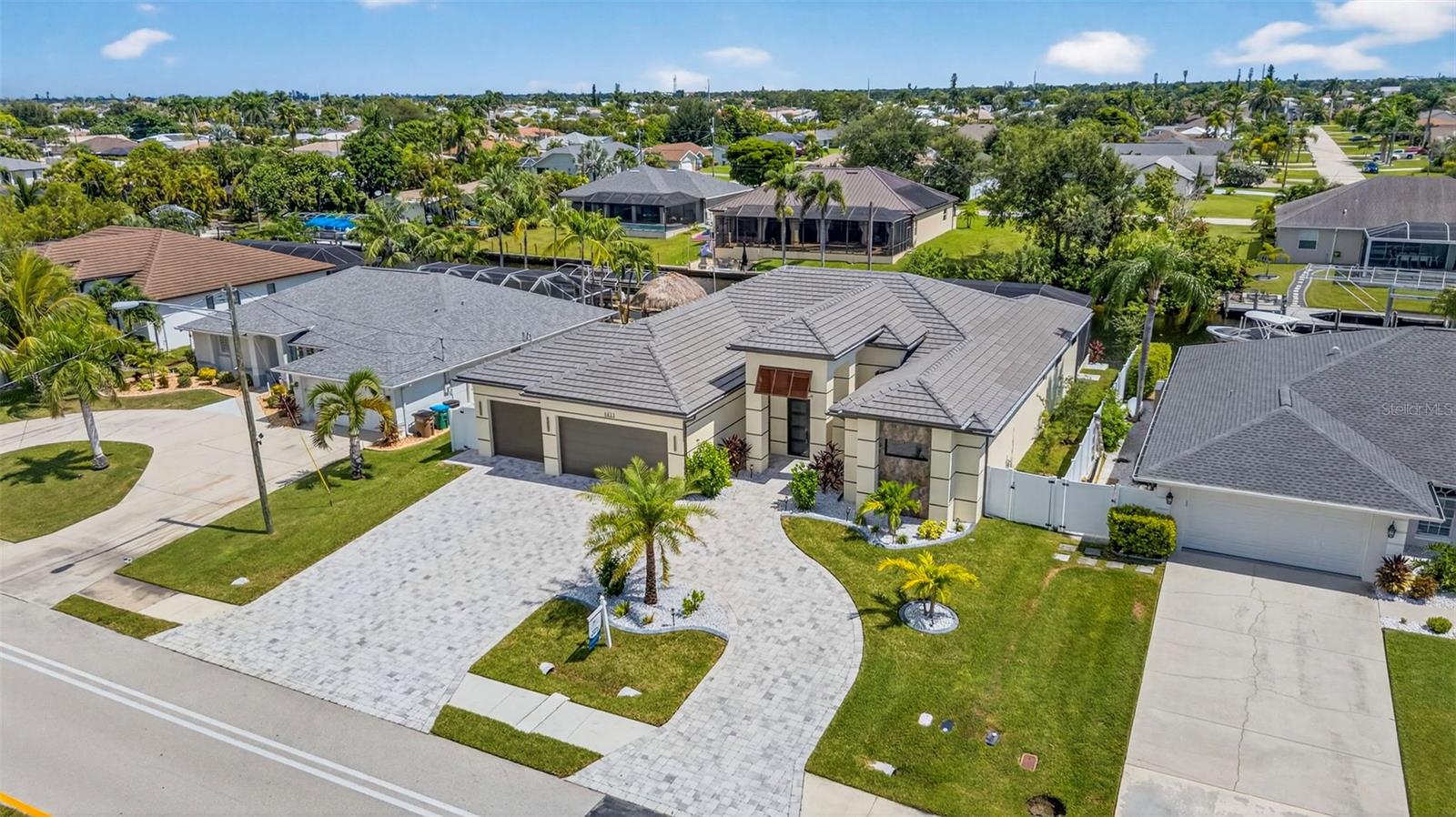CAPE CORAL - Residential