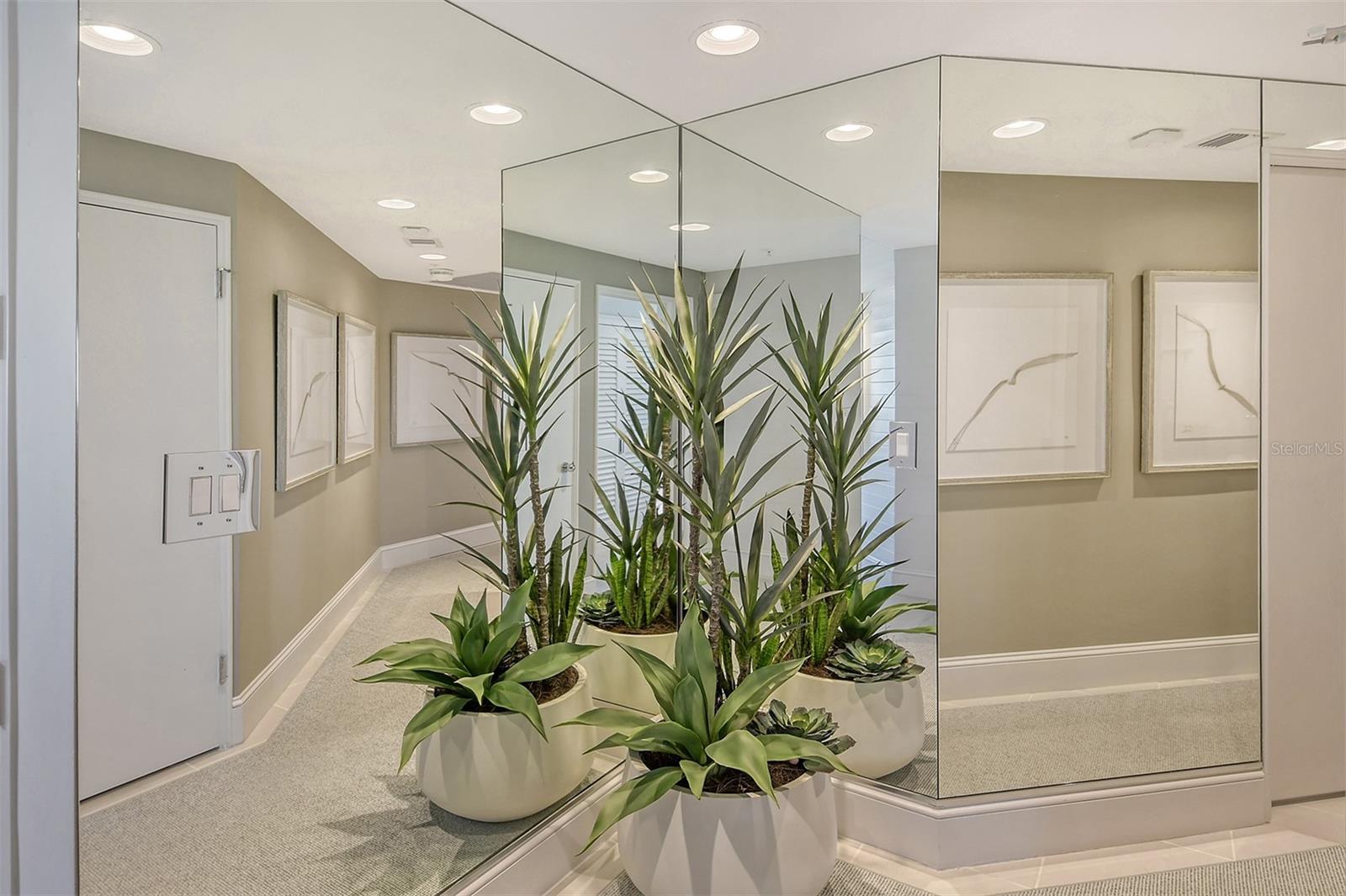 GRAND BAY 4 - Residential