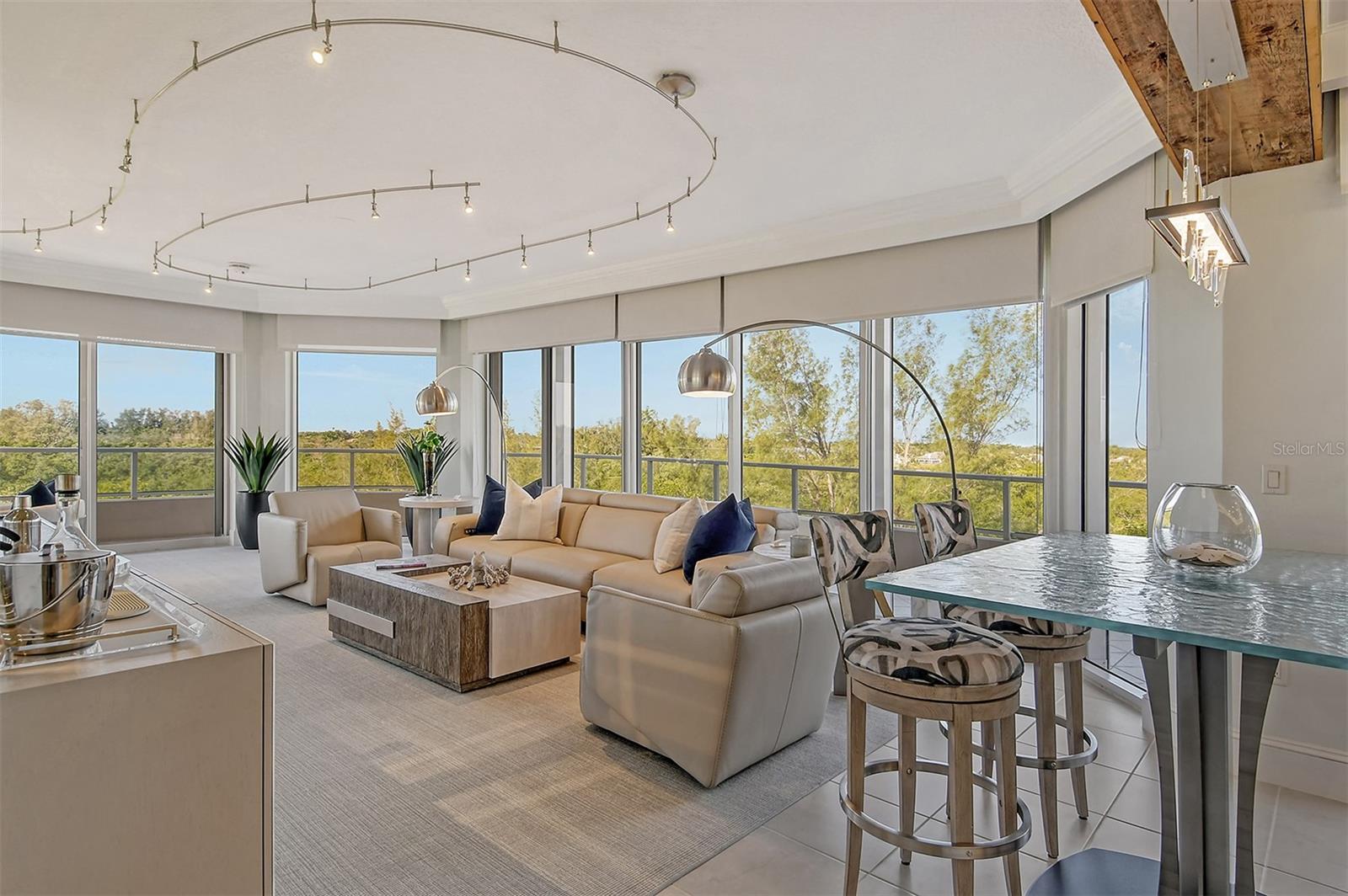 GRAND BAY 4 - Residential
