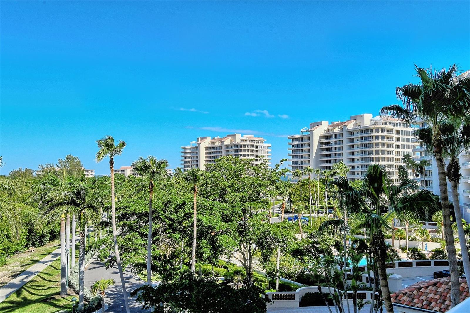 GRAND BAY 4 - Residential