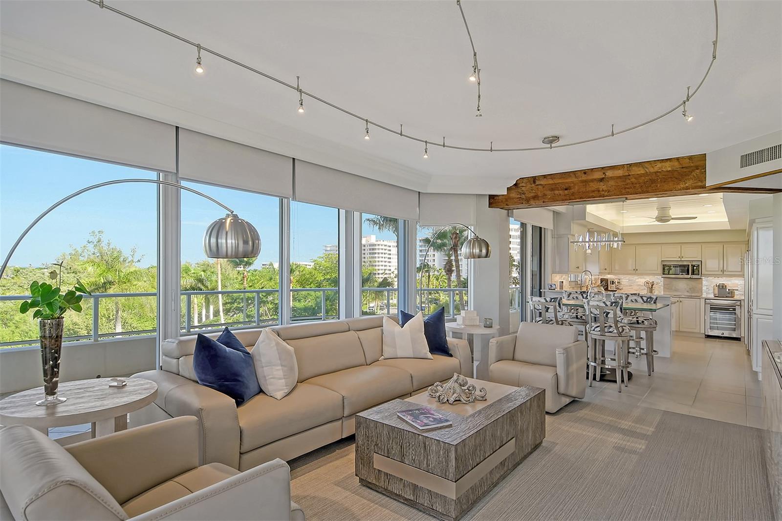 GRAND BAY 4 - Residential