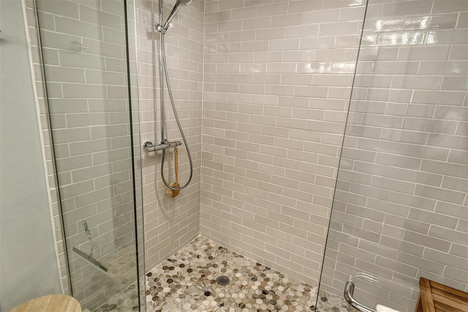 GRAND BAY 4 - Residential