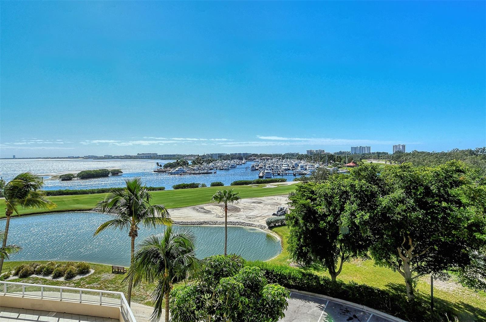 GRAND BAY 4 - Residential