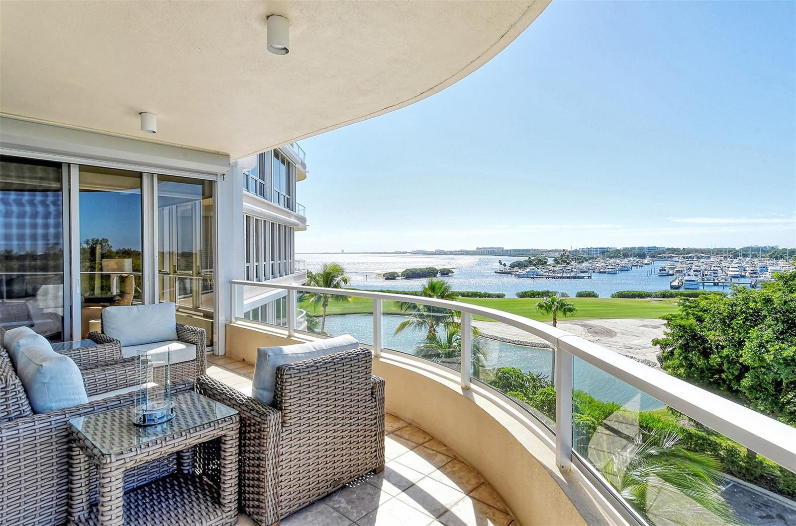 GRAND BAY 4 - Residential