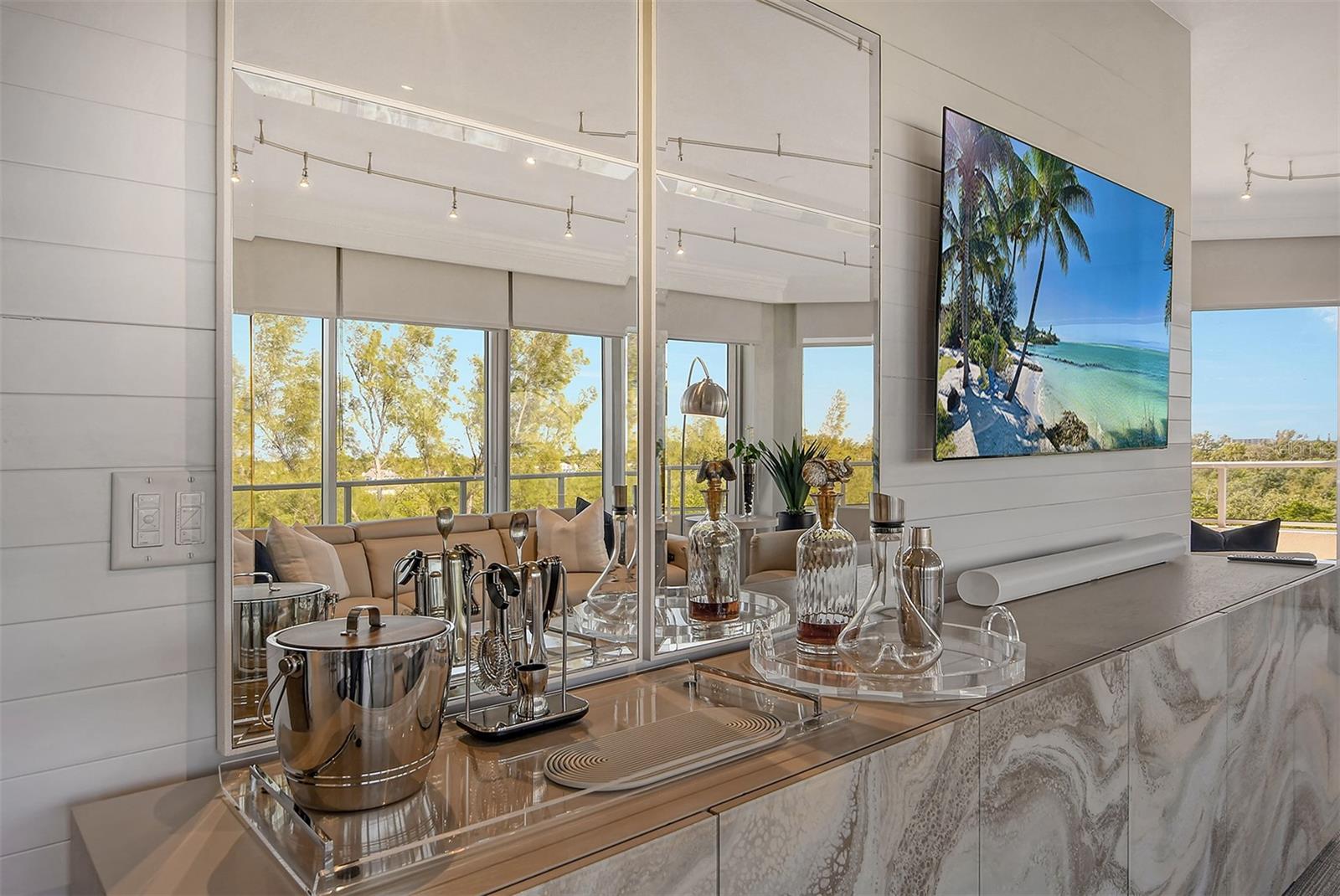 GRAND BAY 4 - Residential
