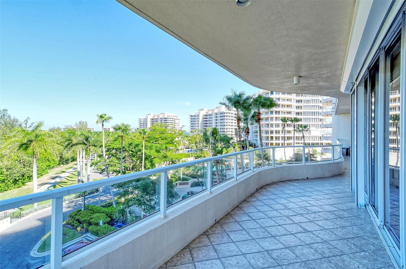 GRAND BAY 4 - Residential