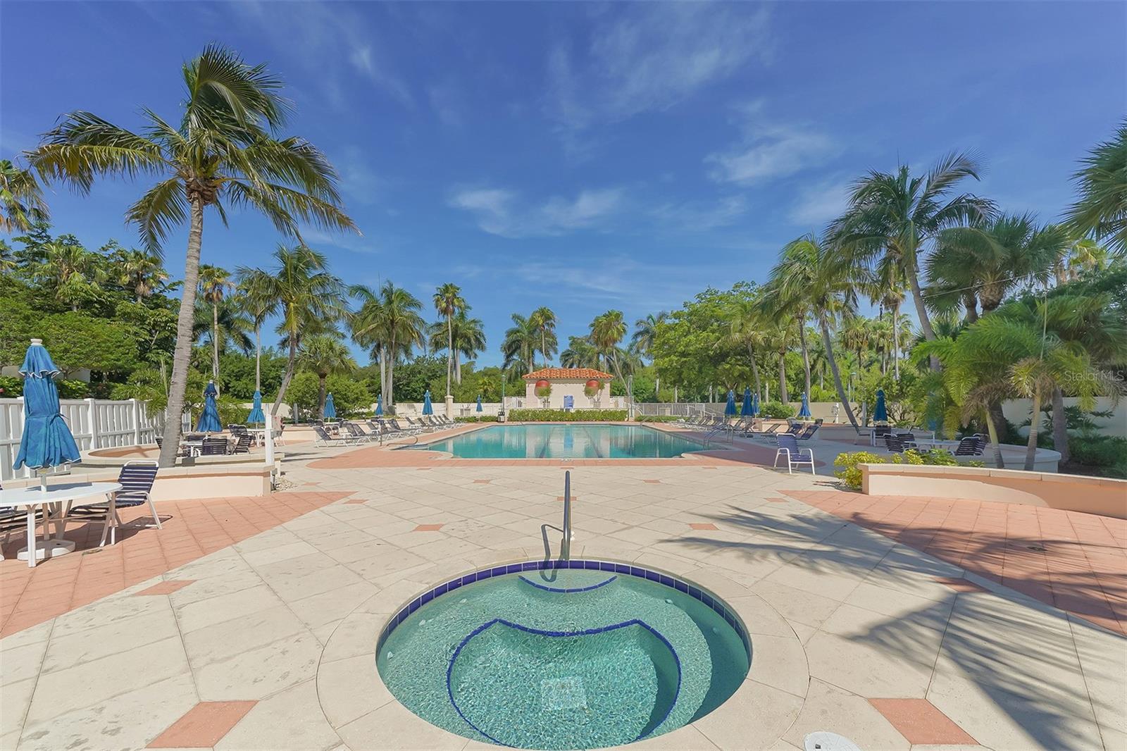 GRAND BAY 4 - Residential