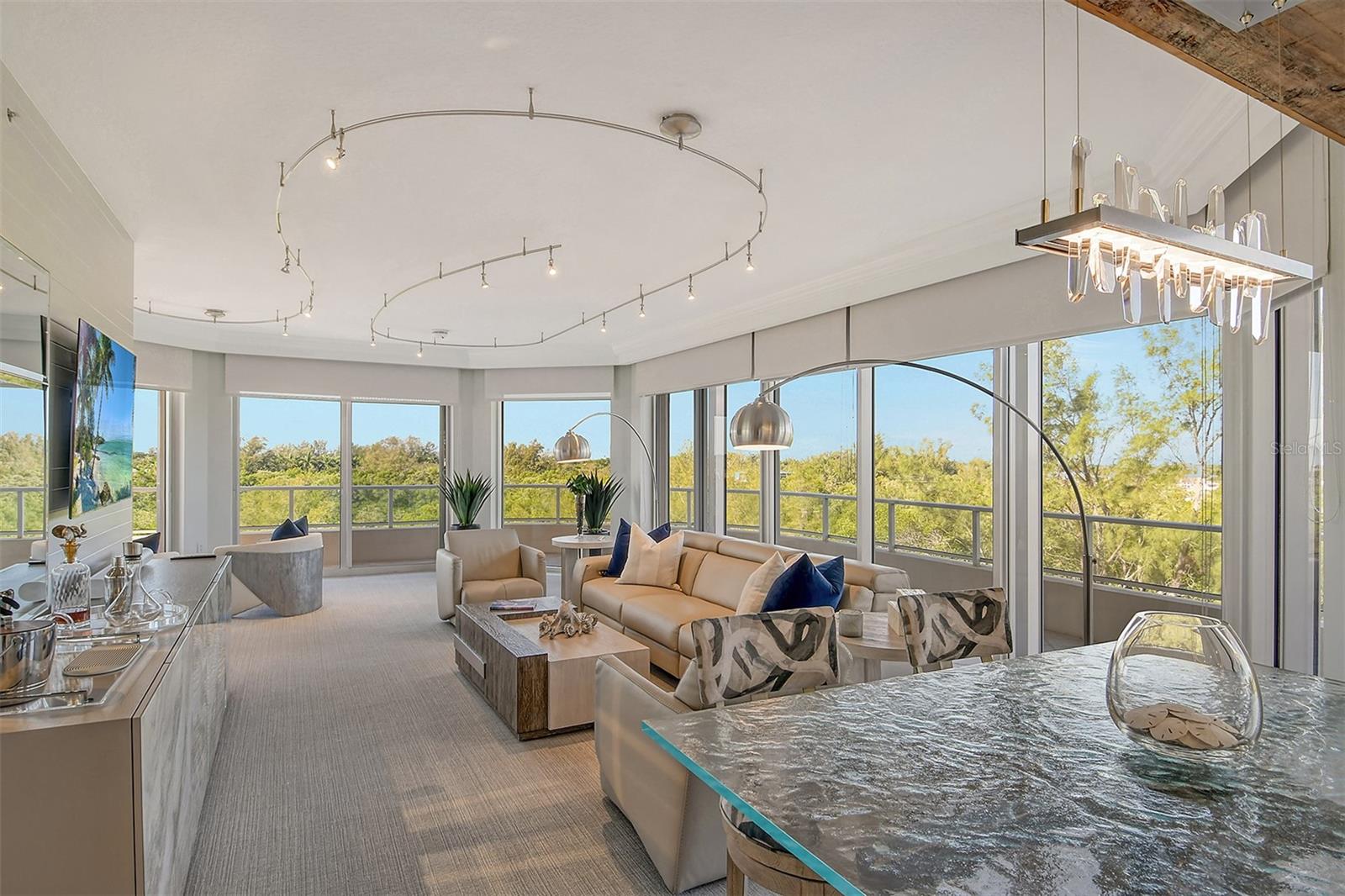 GRAND BAY 4 - Residential