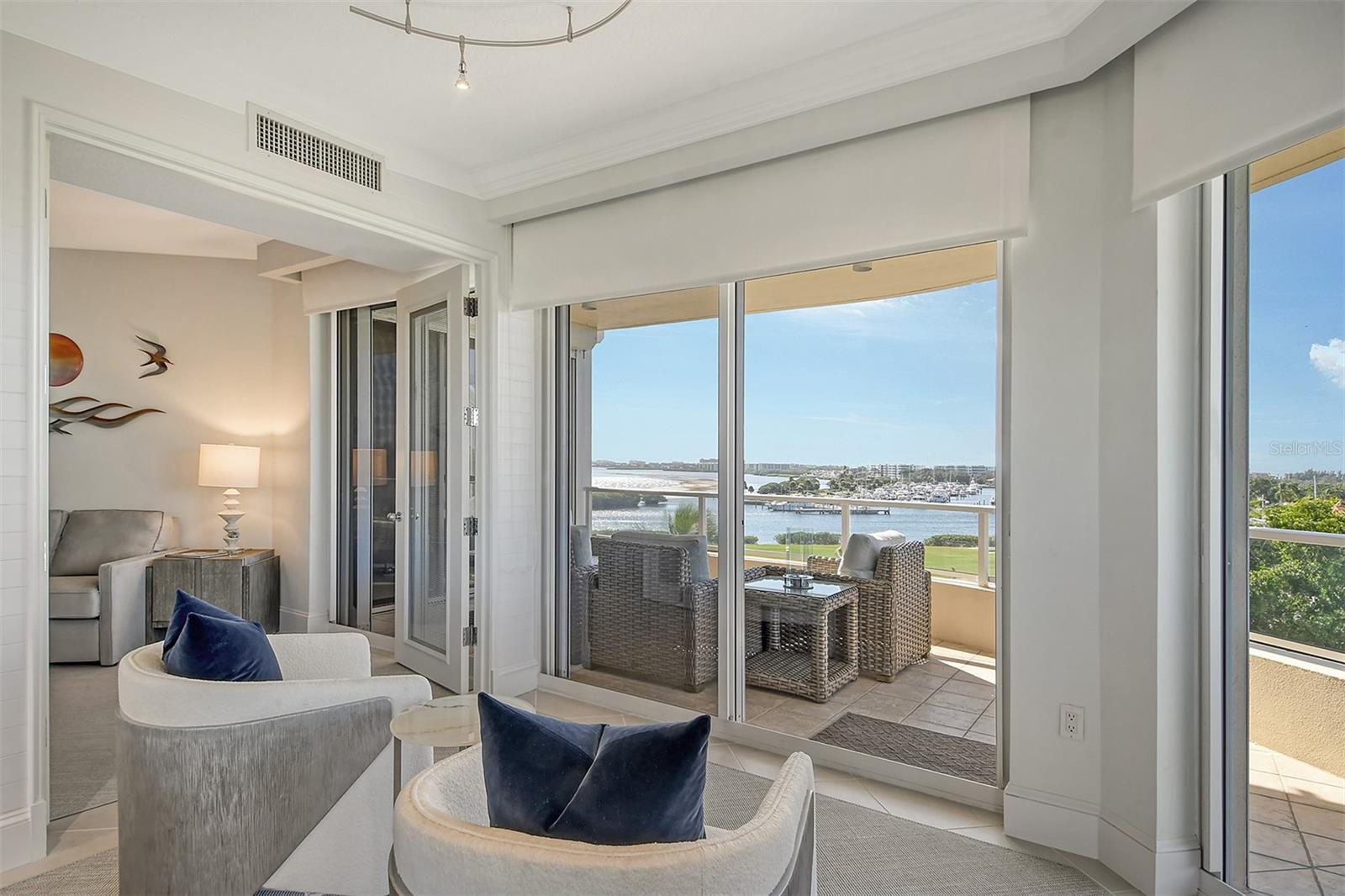 GRAND BAY 4 - Residential
