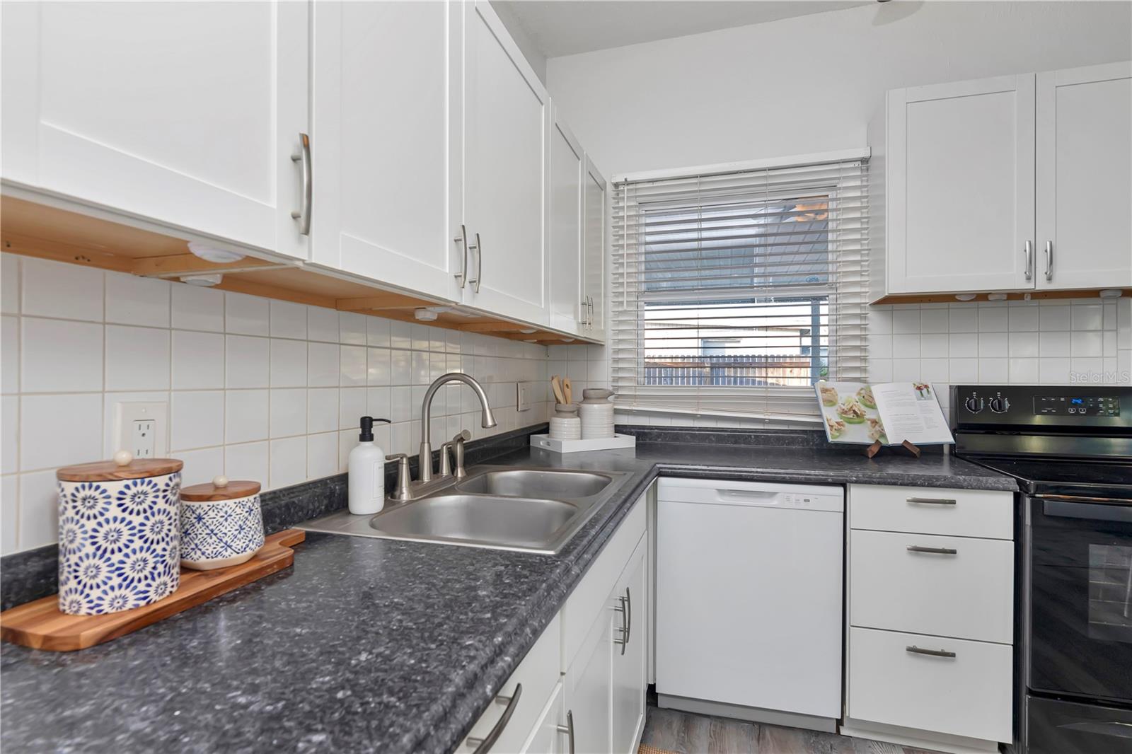 CRESTRIDGE 2ND ADD - Residential