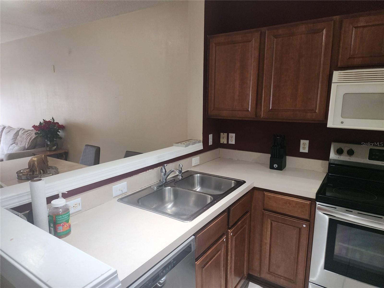 4537 KENNEWICK PLACE 4537