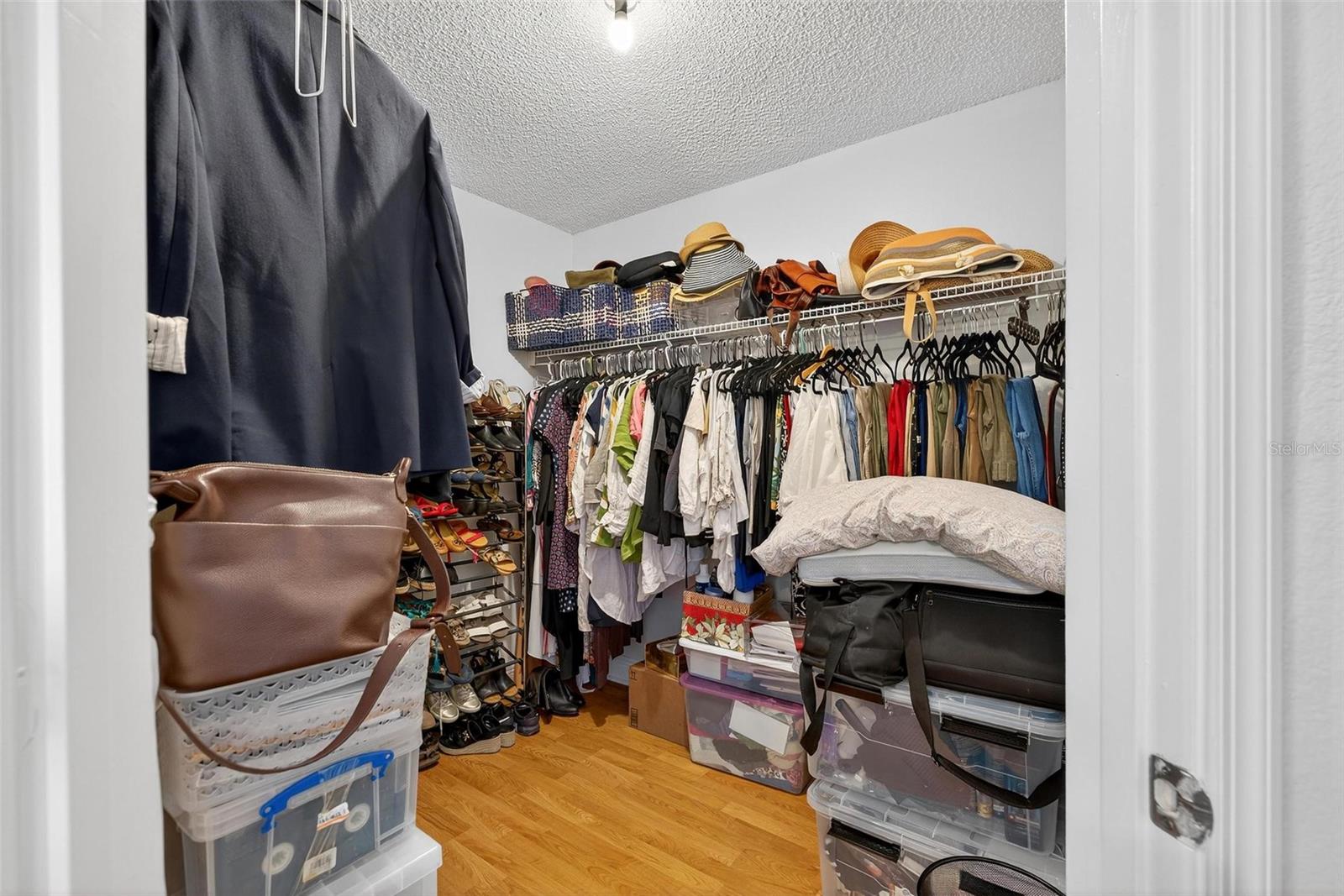 CAMERON GROVE - Residential