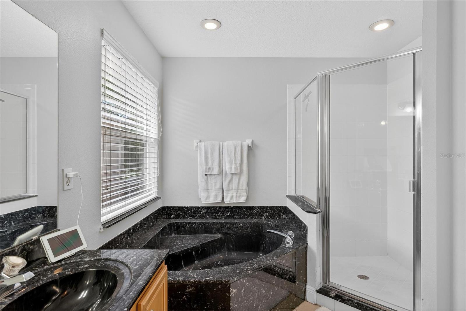 CAMERON GROVE - Residential