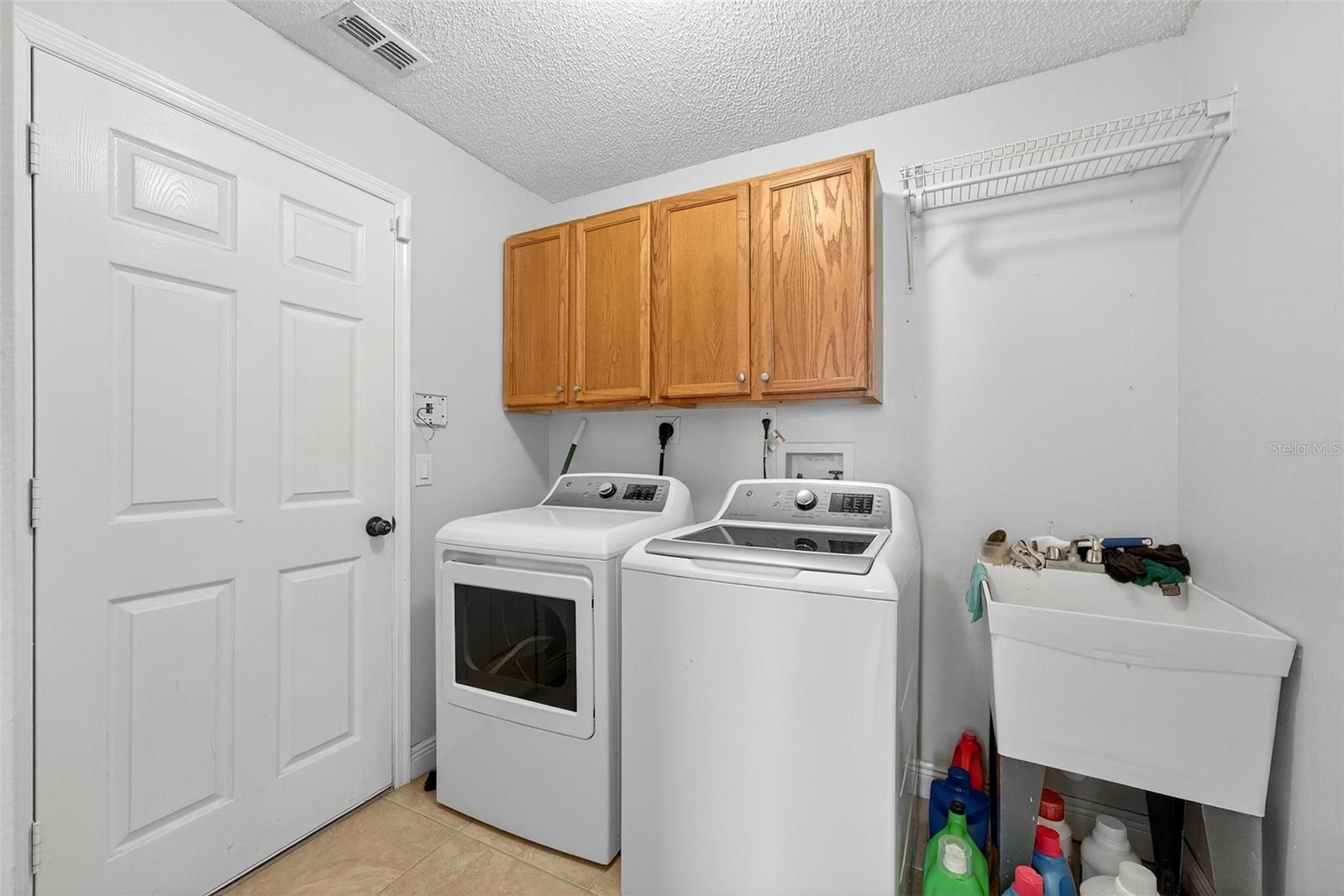 CAMERON GROVE - Residential