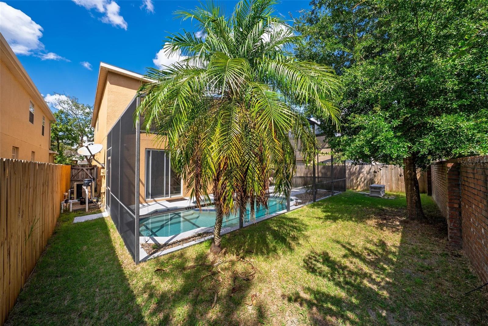 CAMERON GROVE - Residential