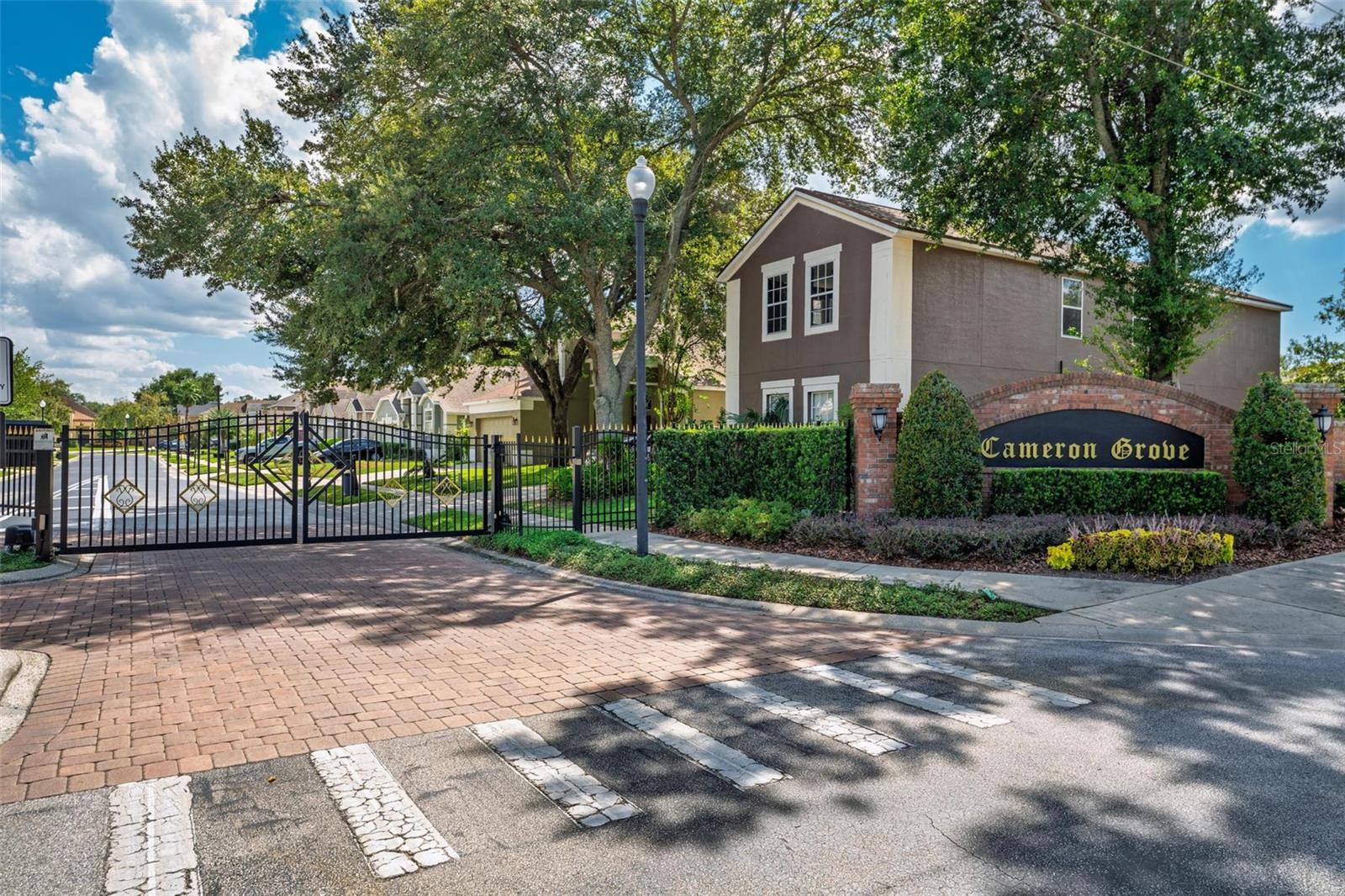 CAMERON GROVE - Residential