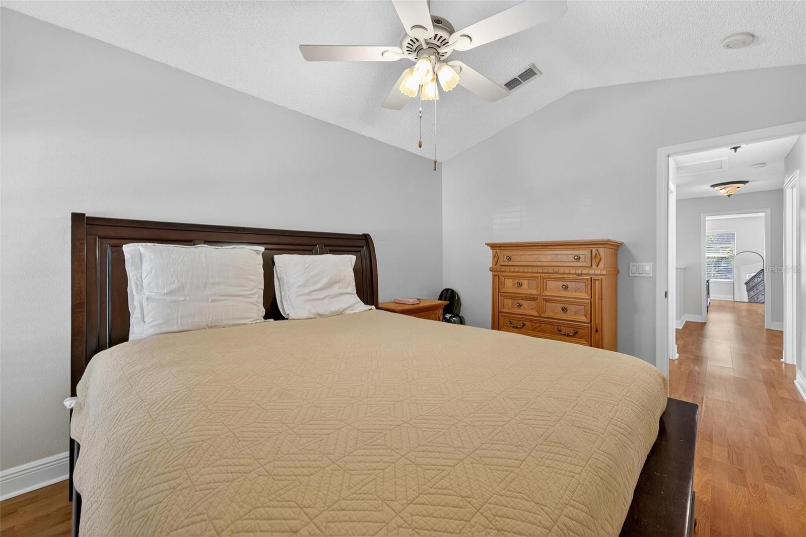 CAMERON GROVE - Residential