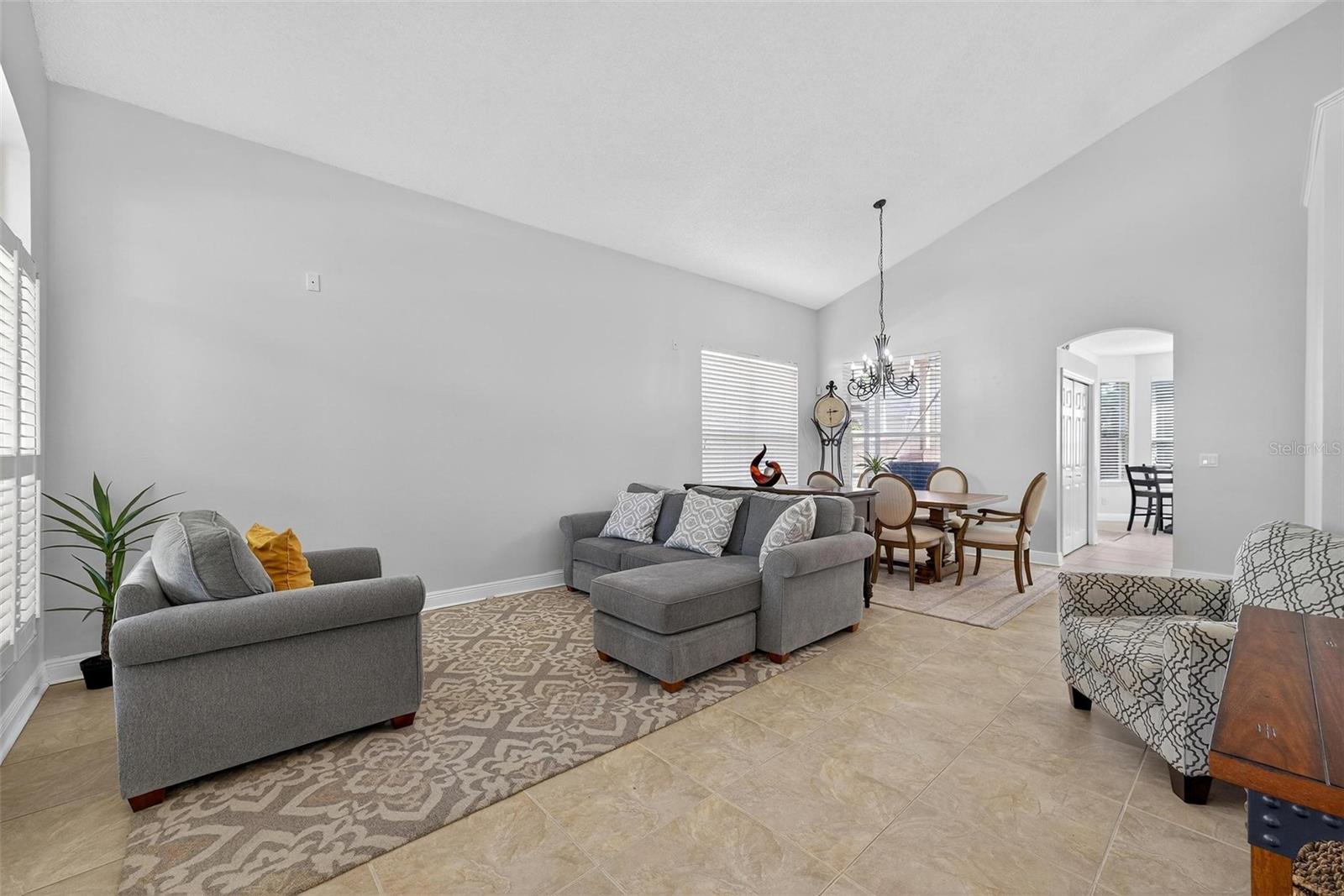 CAMERON GROVE - Residential