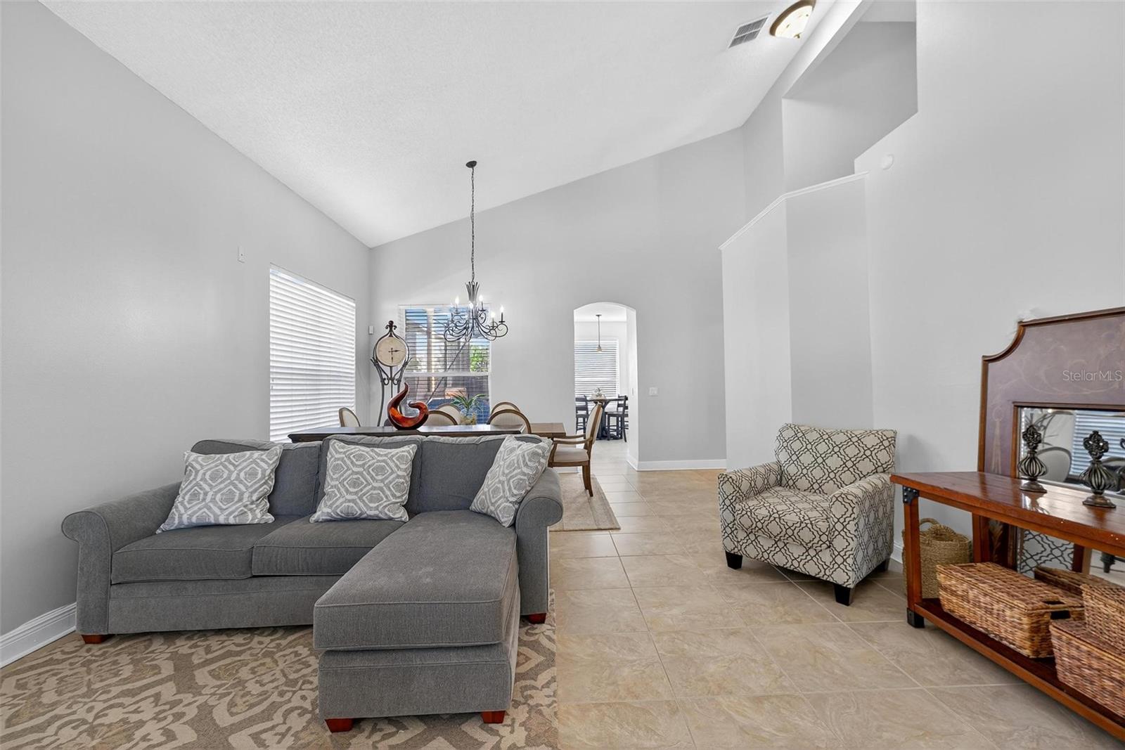 CAMERON GROVE - Residential