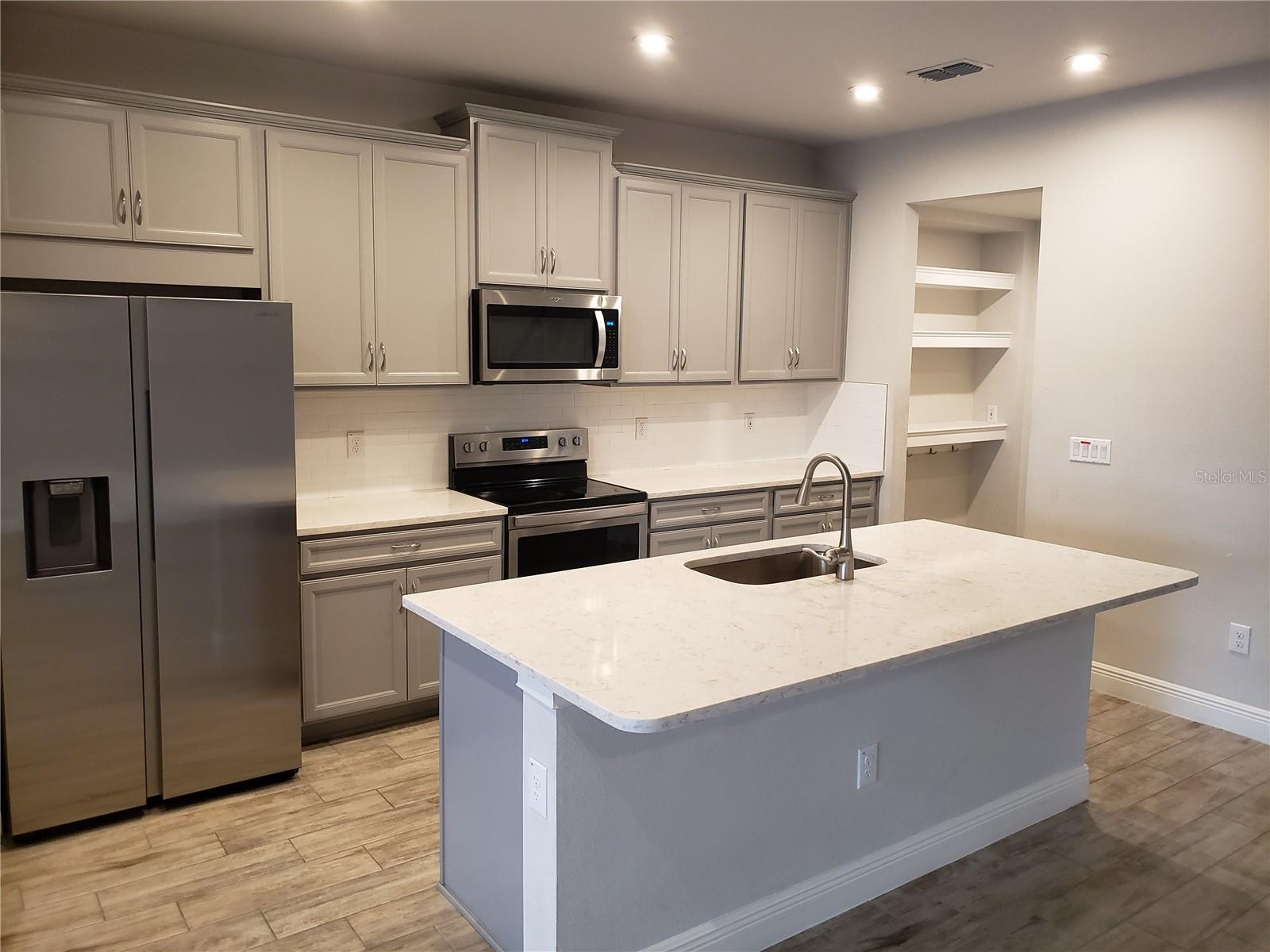 SONATA PH 1 - Residential Lease